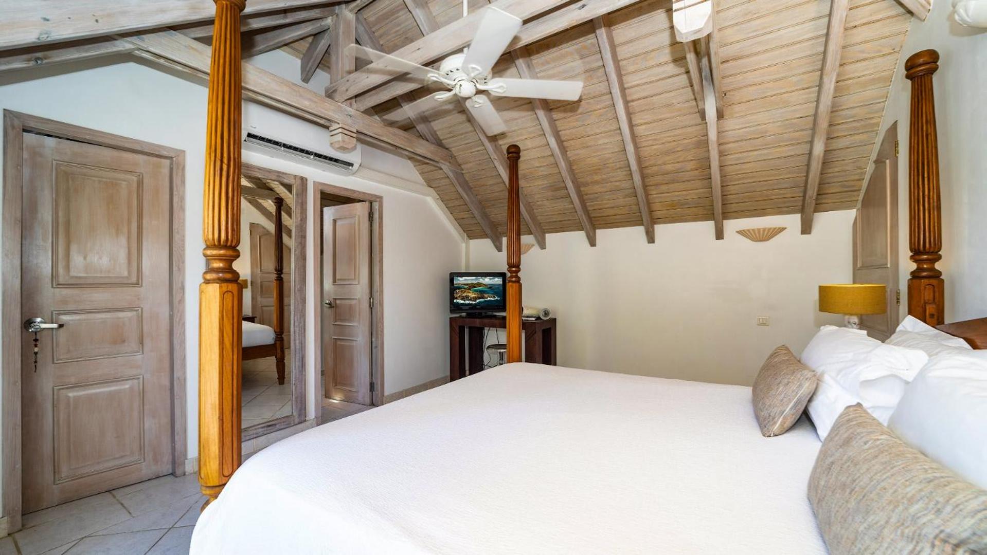 Charming Villa in a Paradise Setting