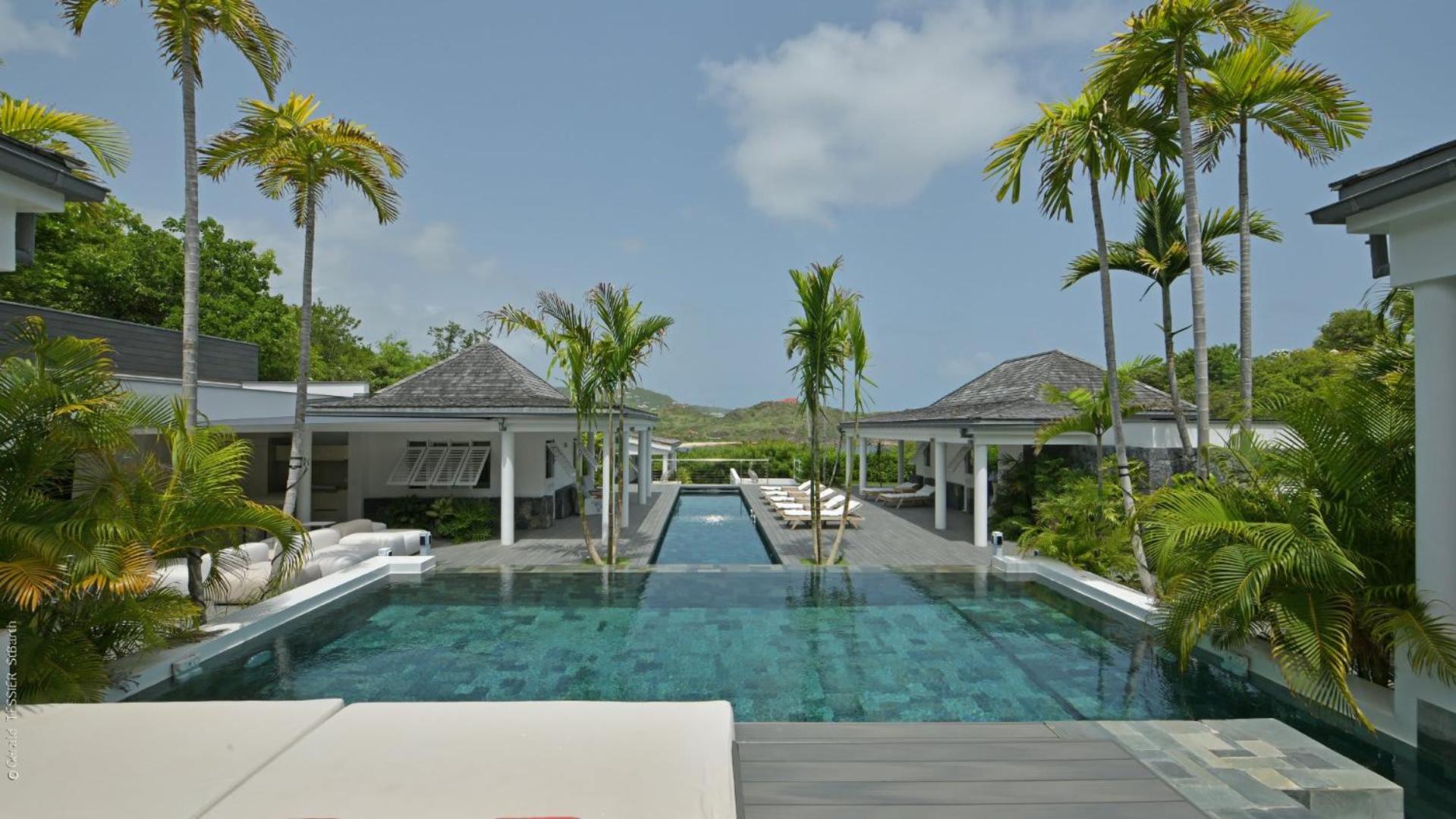 Modern Villa with Two Swimming Pools
