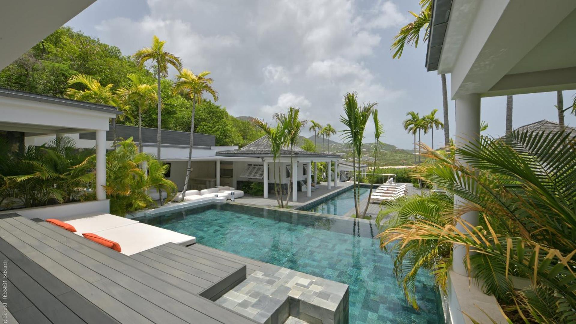 Modern Villa with Two Swimming Pools