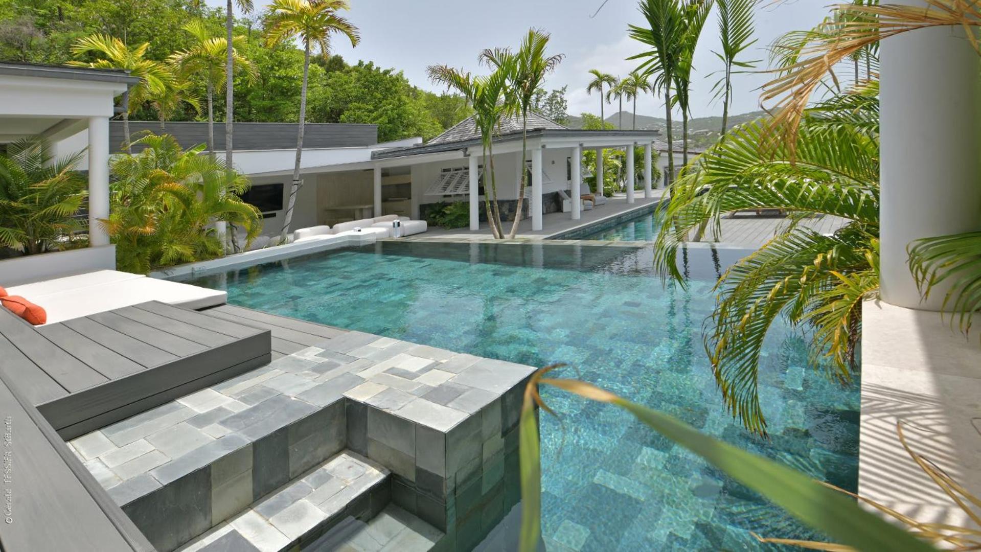 Modern Villa with Two Swimming Pools