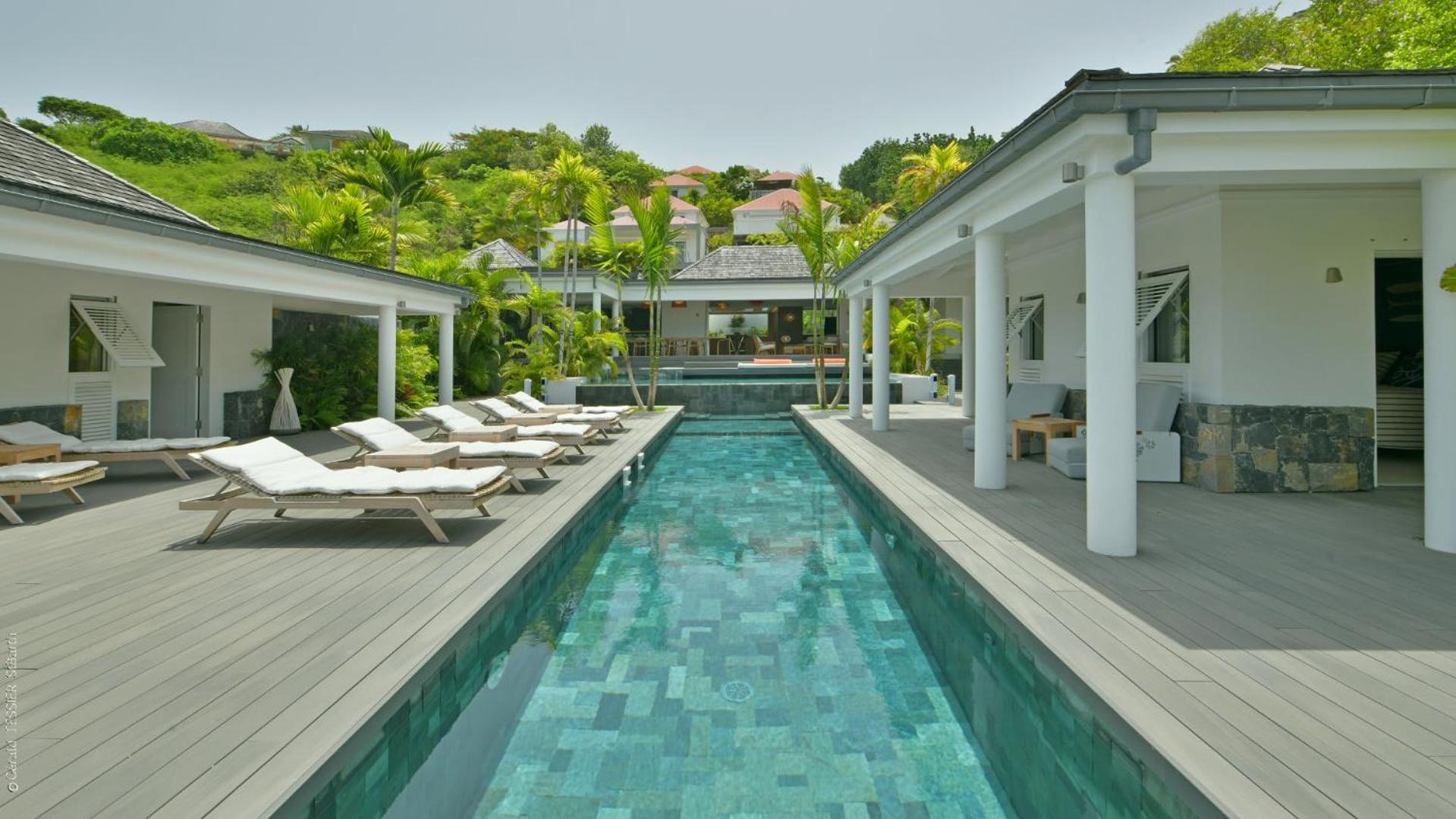 Modern Villa with Two Swimming Pools