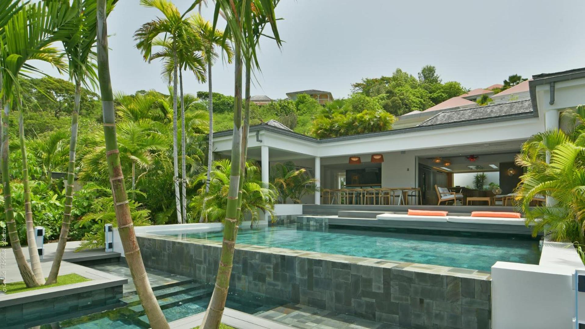 Modern Villa with Two Swimming Pools