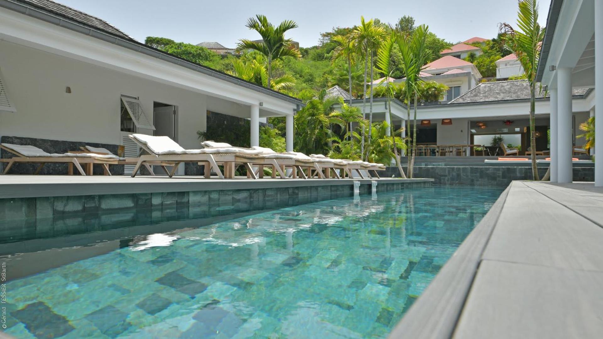 Modern Villa with Two Swimming Pools