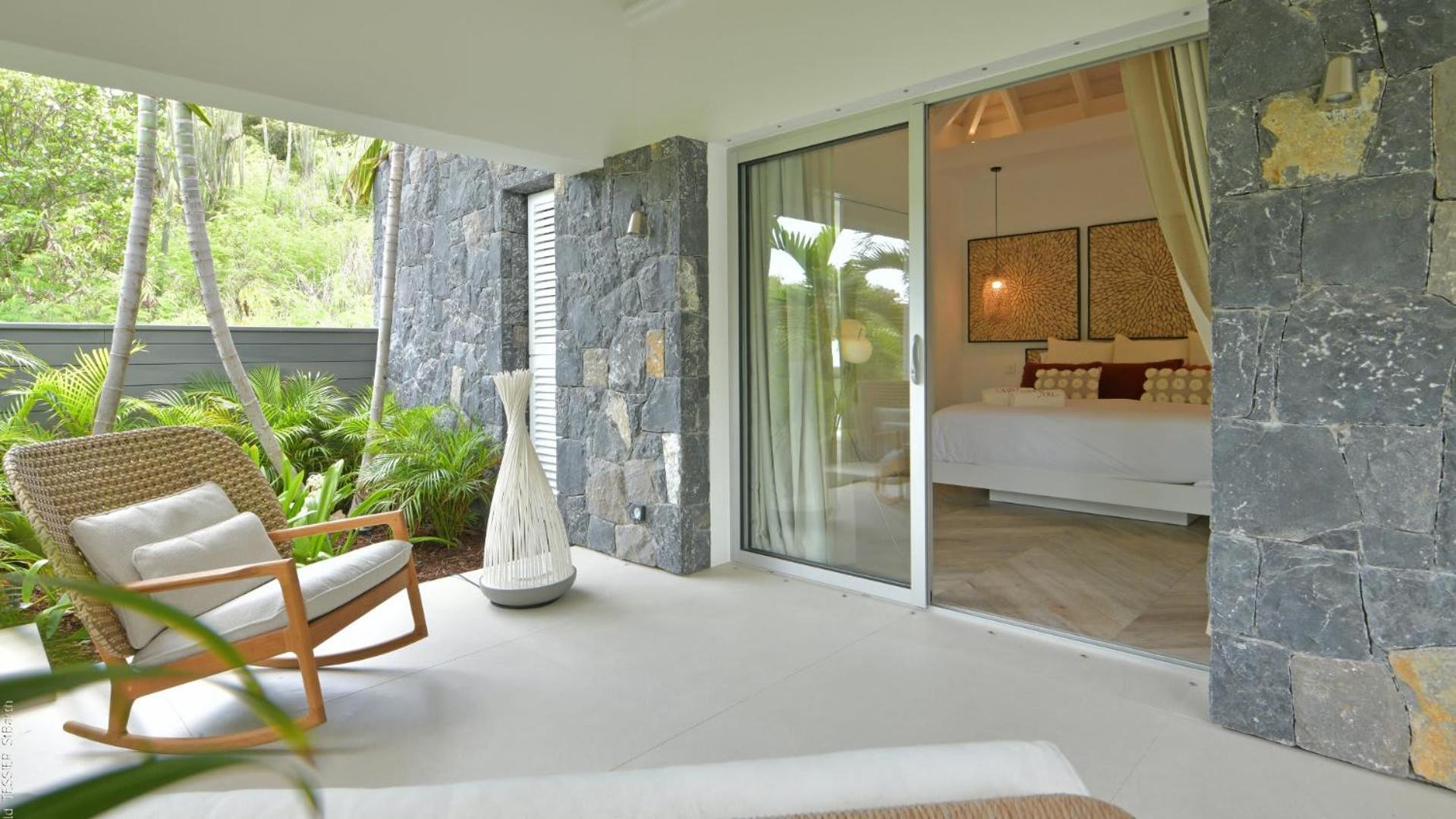 Modern Villa with Two Swimming Pools