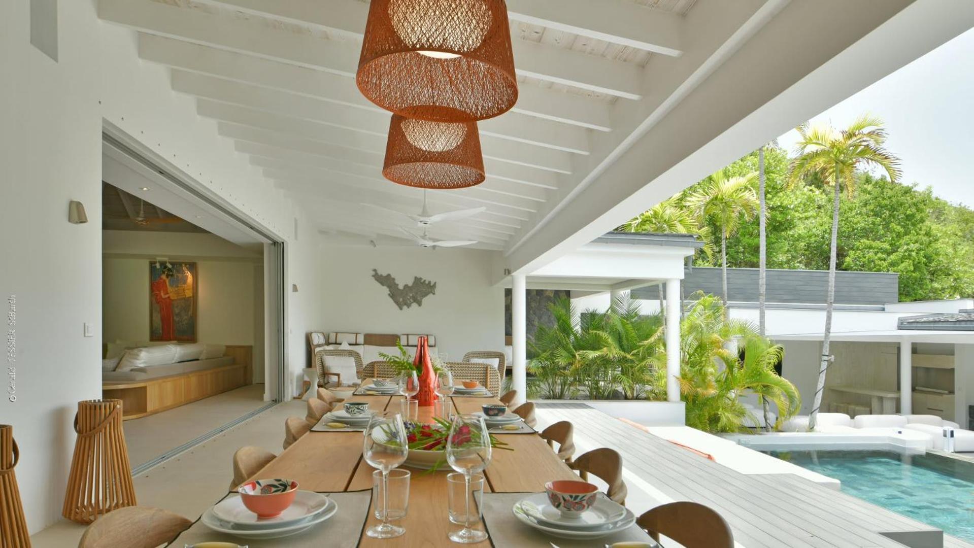 Modern Villa with Two Swimming Pools