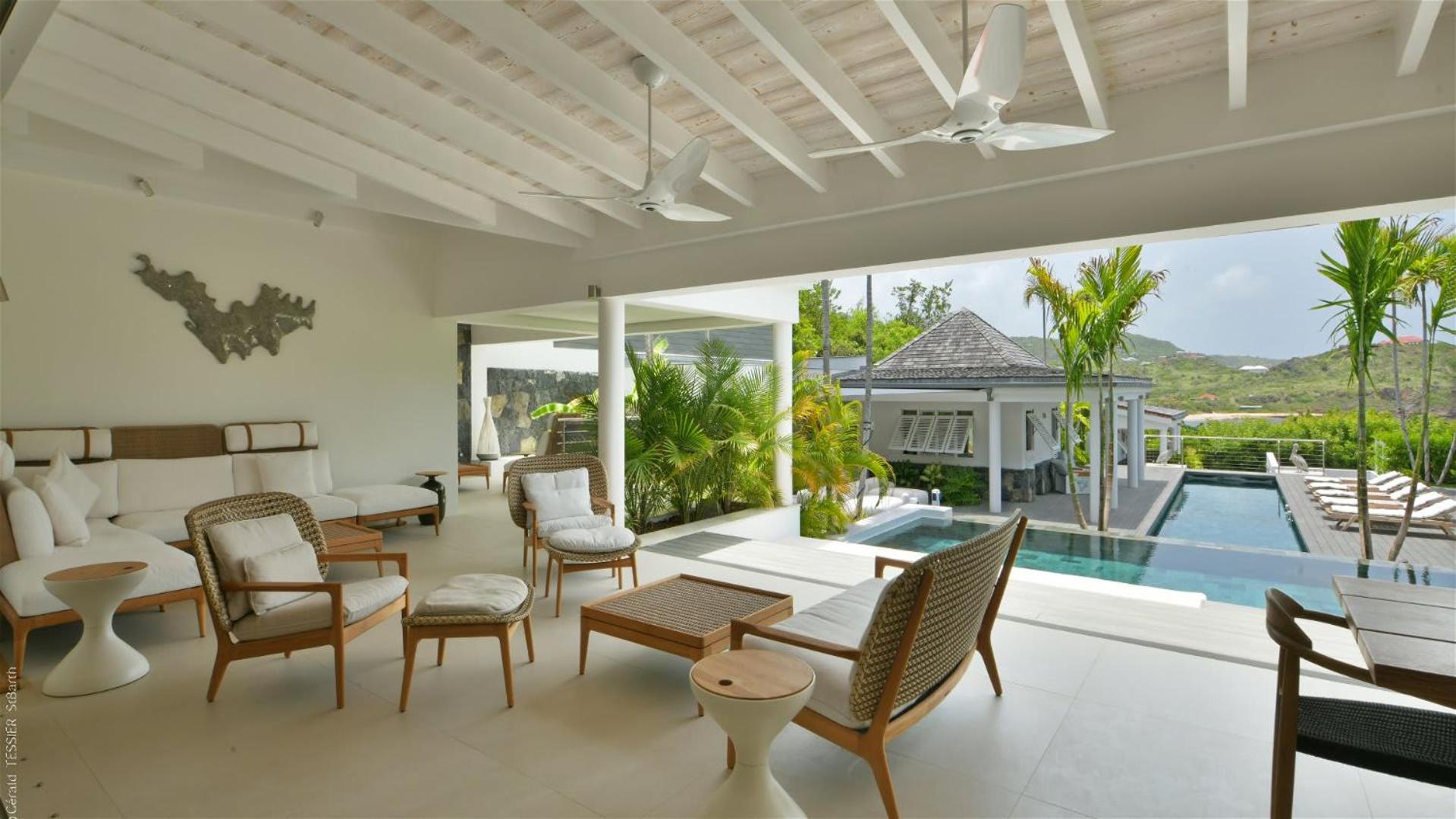 Modern Villa with Two Swimming Pools