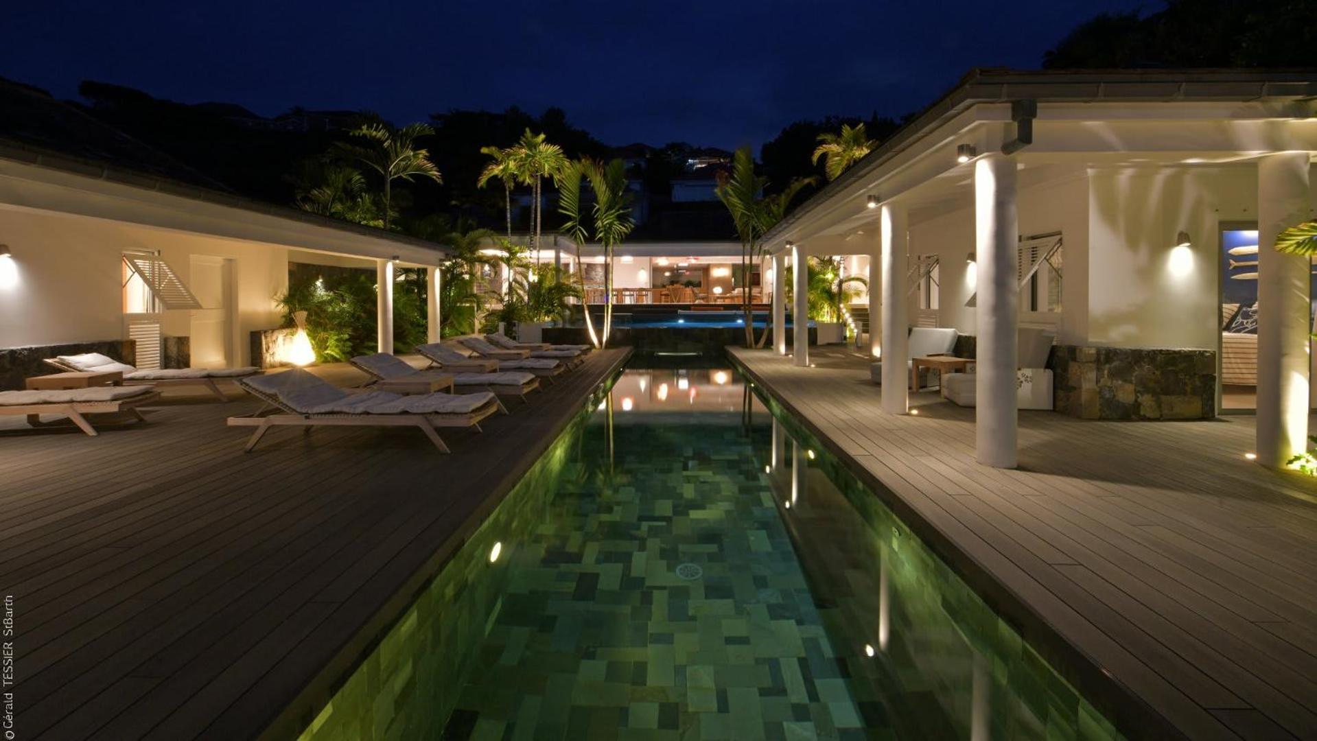 Modern Villa with Two Swimming Pools