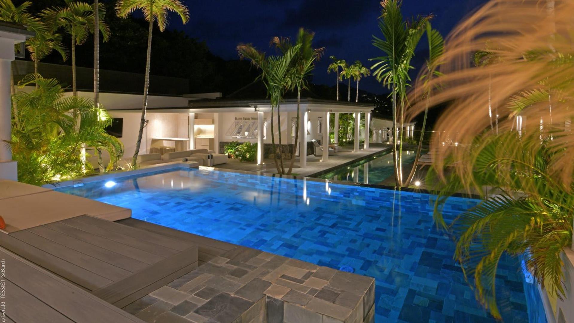 Modern Villa with Two Swimming Pools