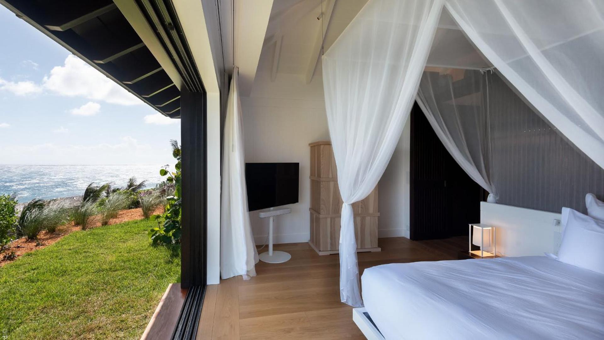 Spacious Villa with True Architectural Gem