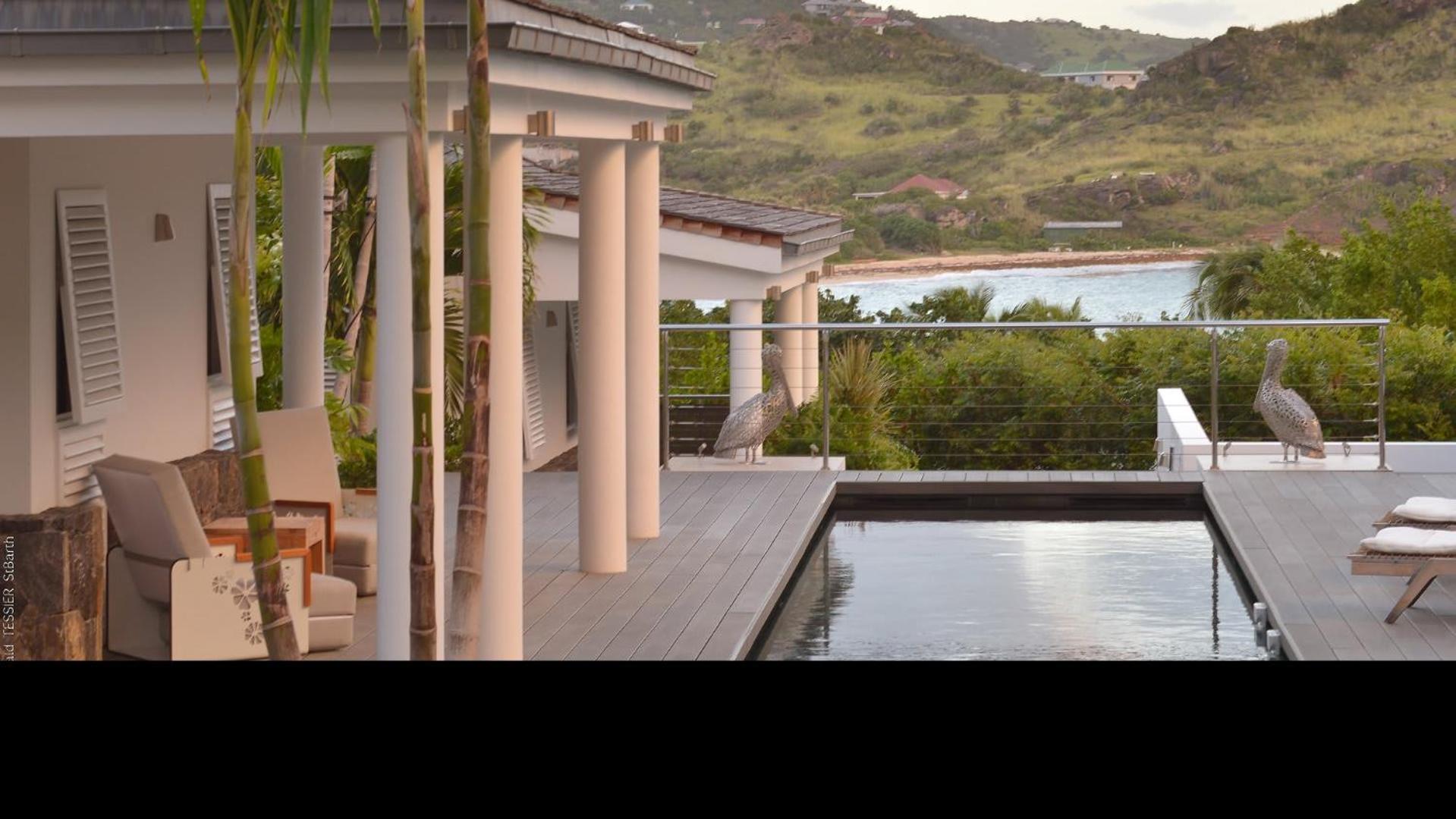 Modern Villa with Two Swimming Pools