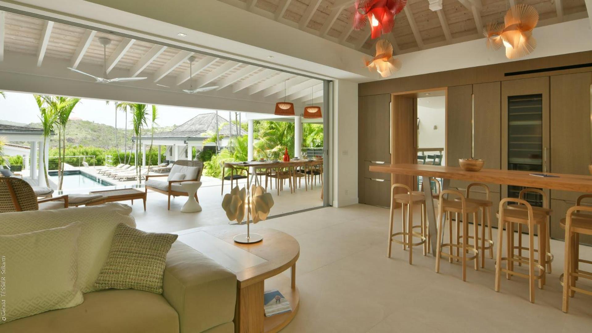 Modern Villa with Two Swimming Pools