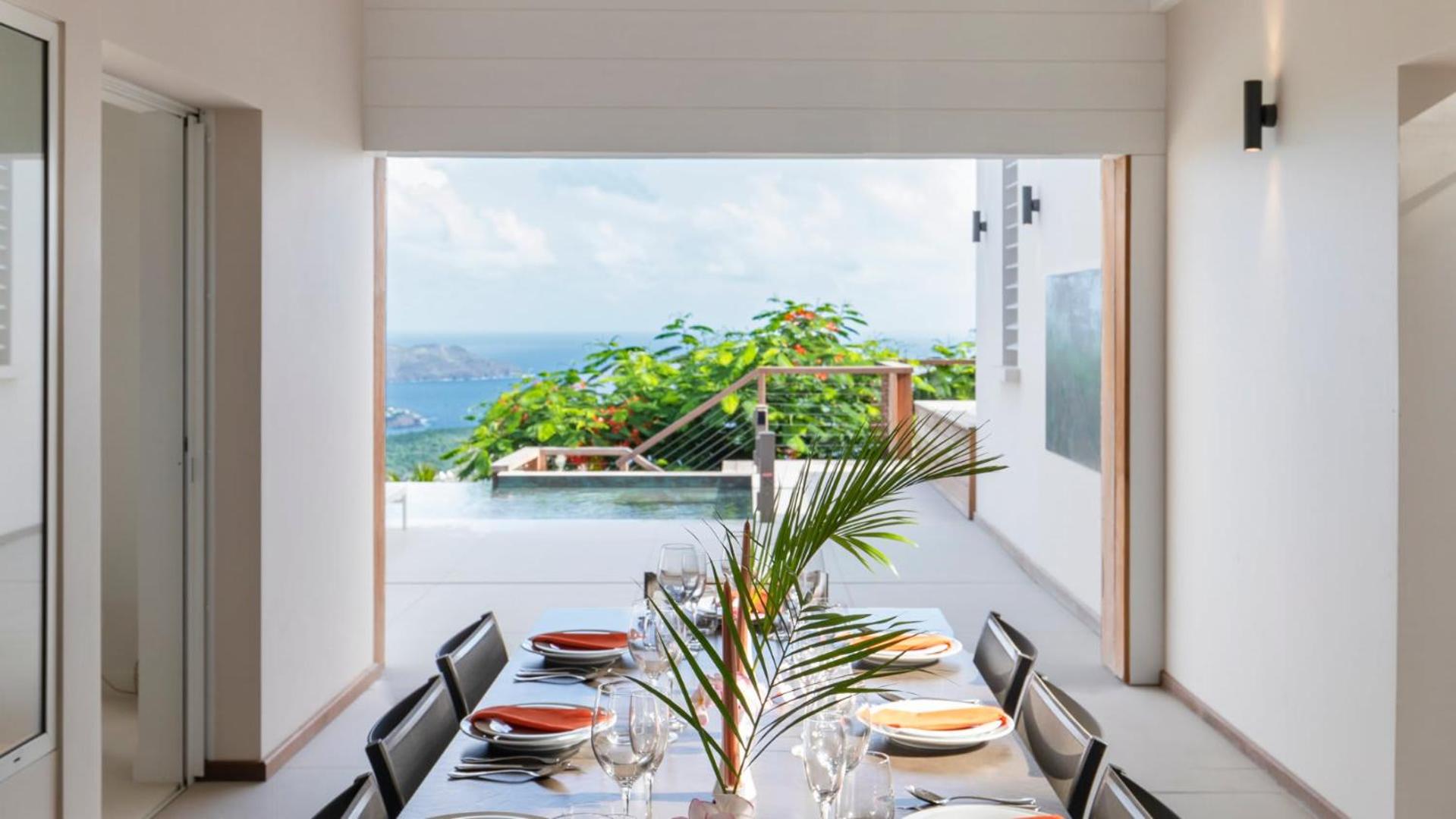 Villa with Light and Soothing Atmosphere