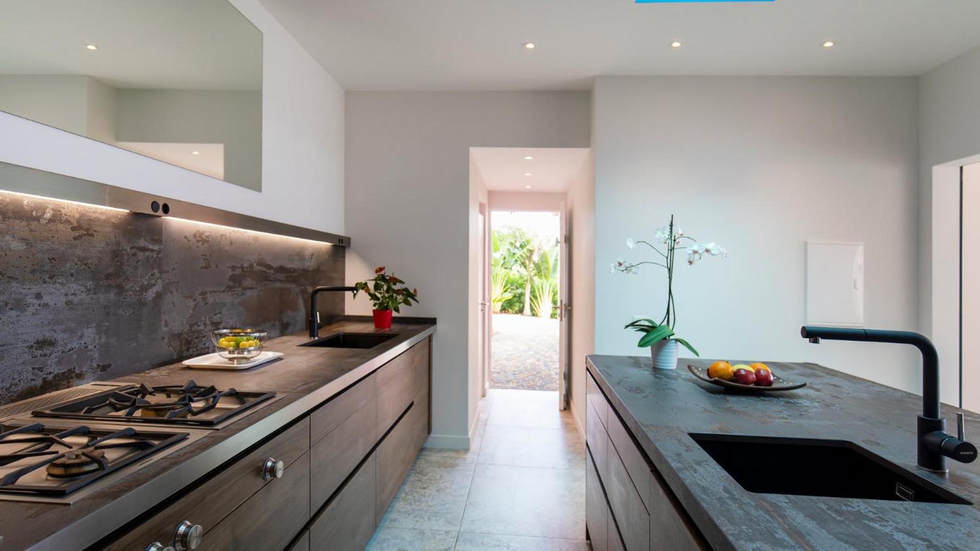 Villa with Light and Soothing Atmosphere
