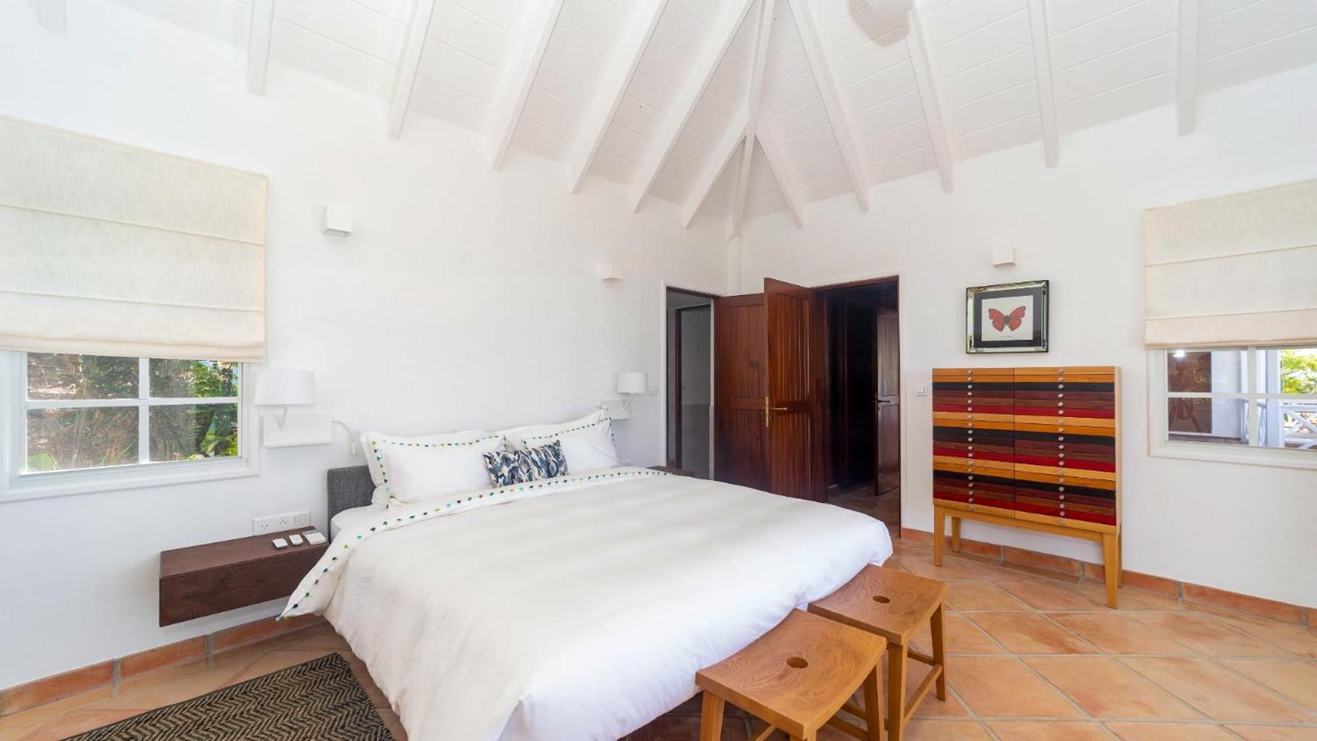 Ideally Located Gorgeous Villa