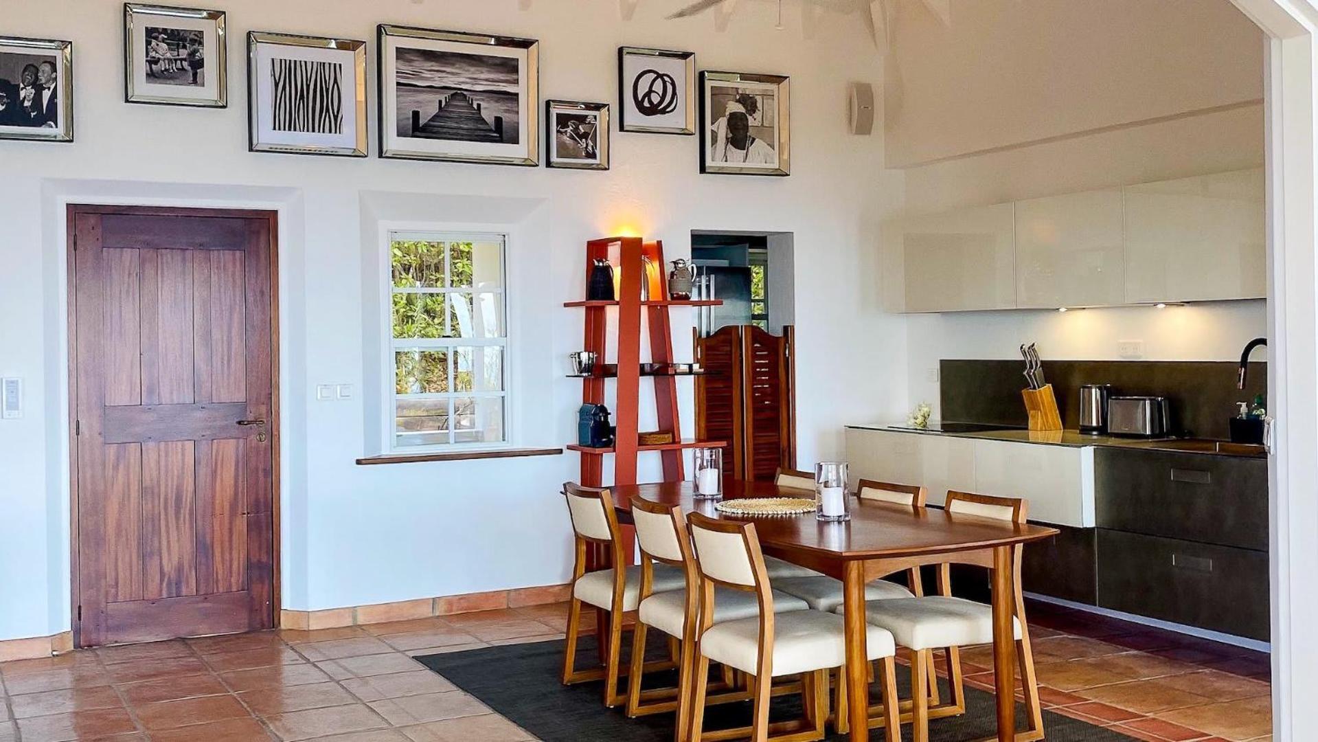 Ideally Located Gorgeous Villa