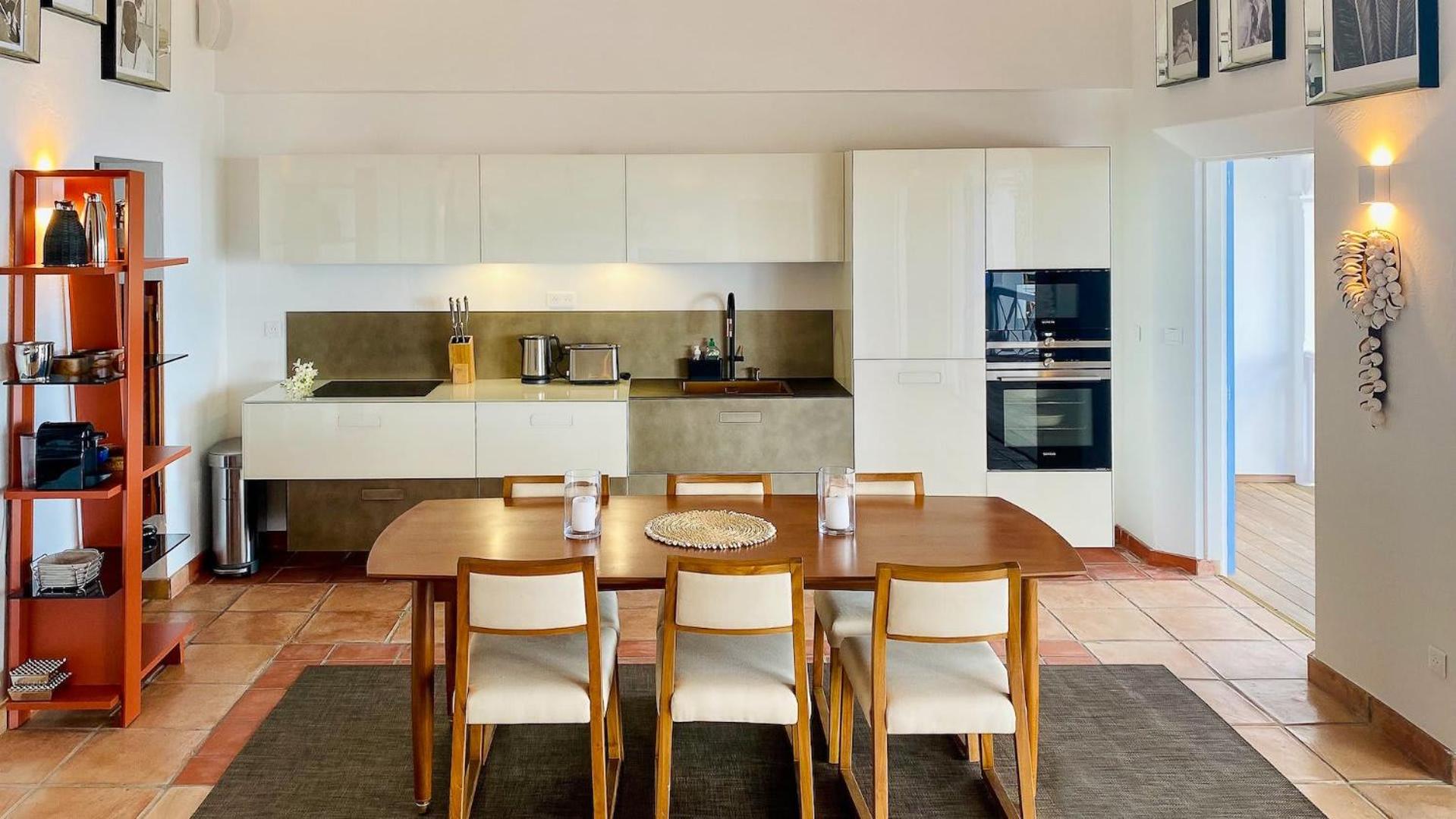 Ideally Located Gorgeous Villa