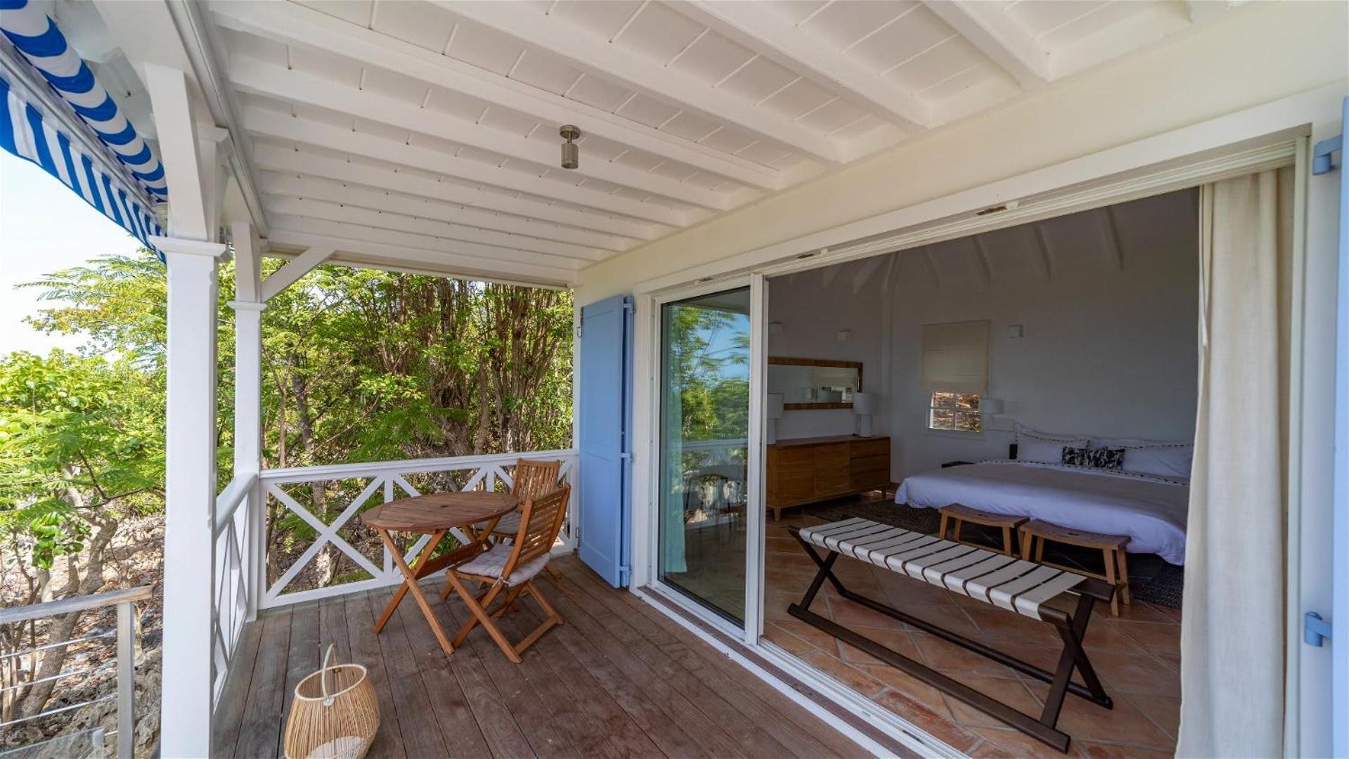 Ideally Located Gorgeous Villa
