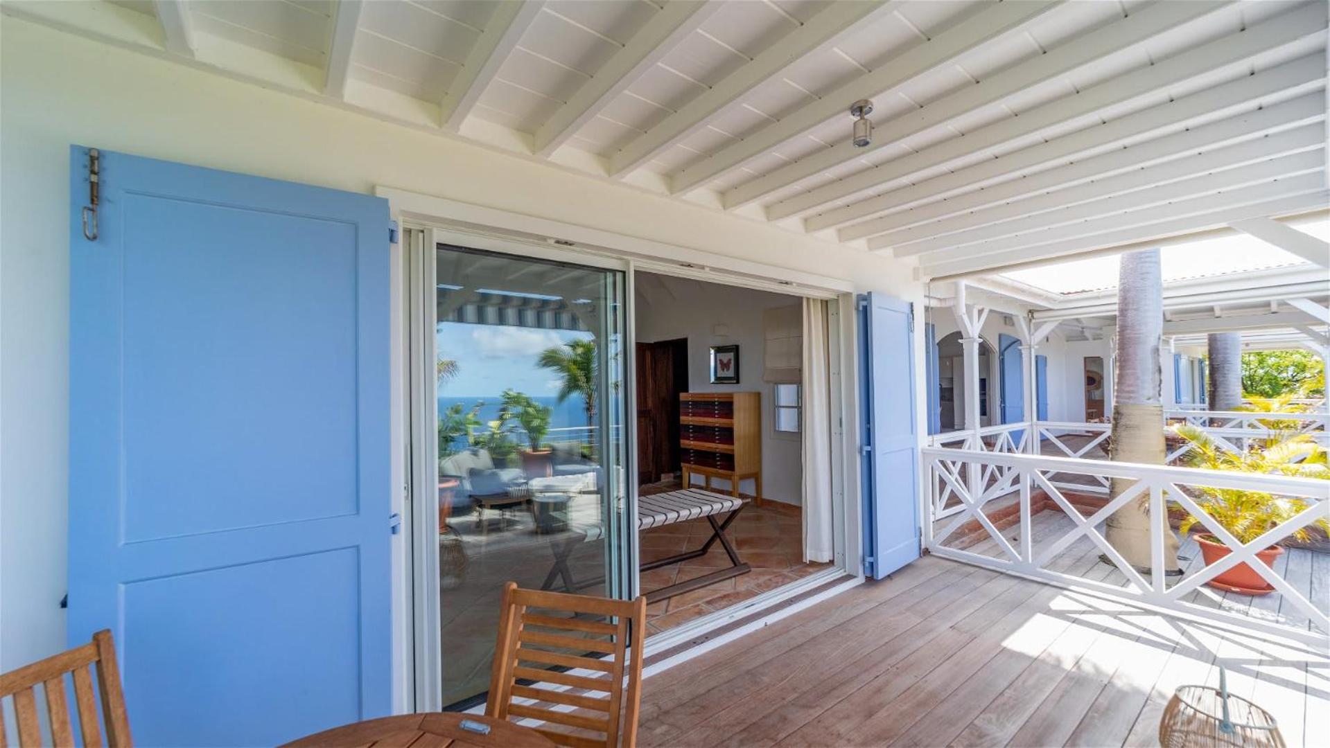 Ideally Located Gorgeous Villa
