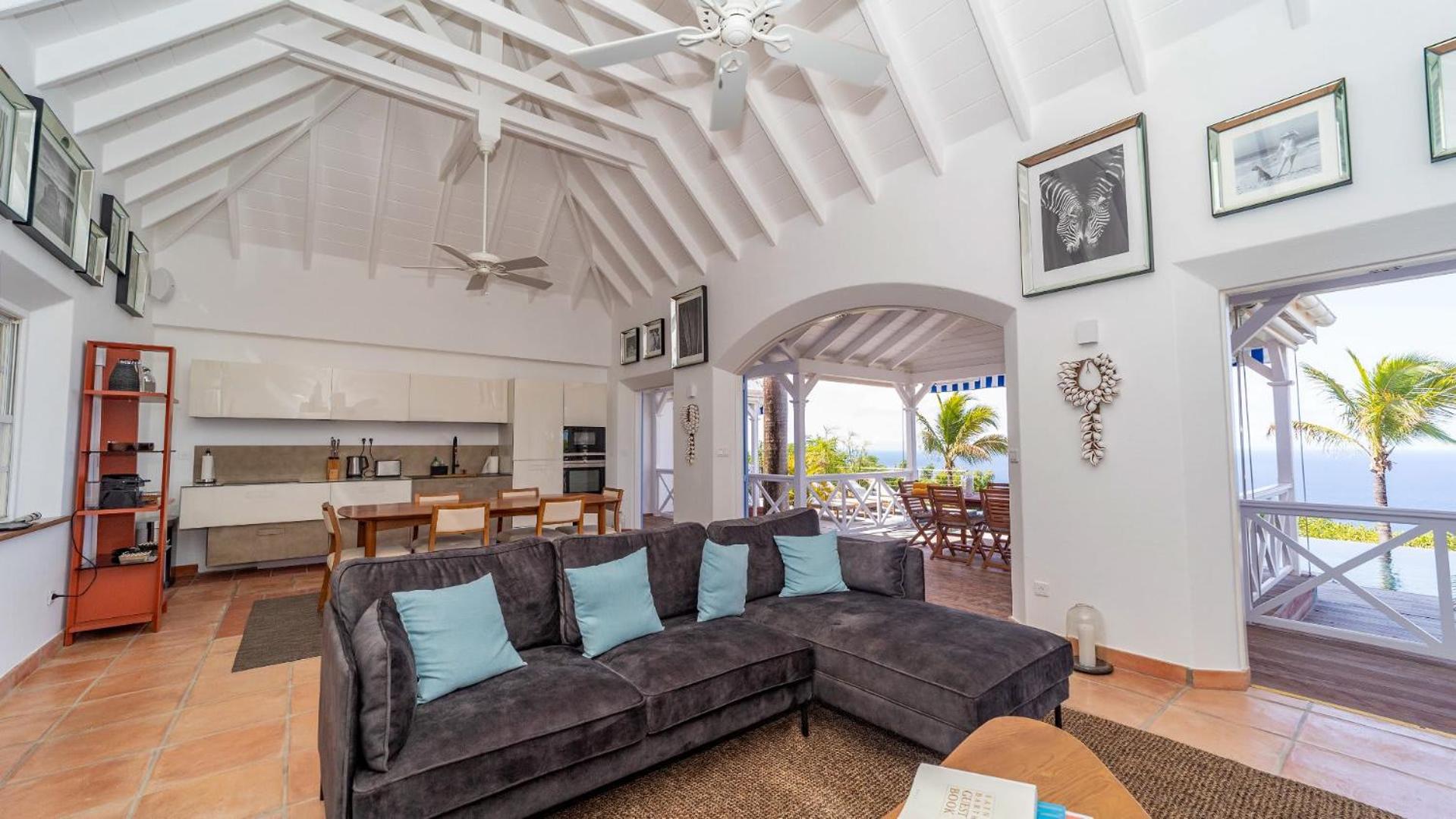Ideally Located Gorgeous Villa