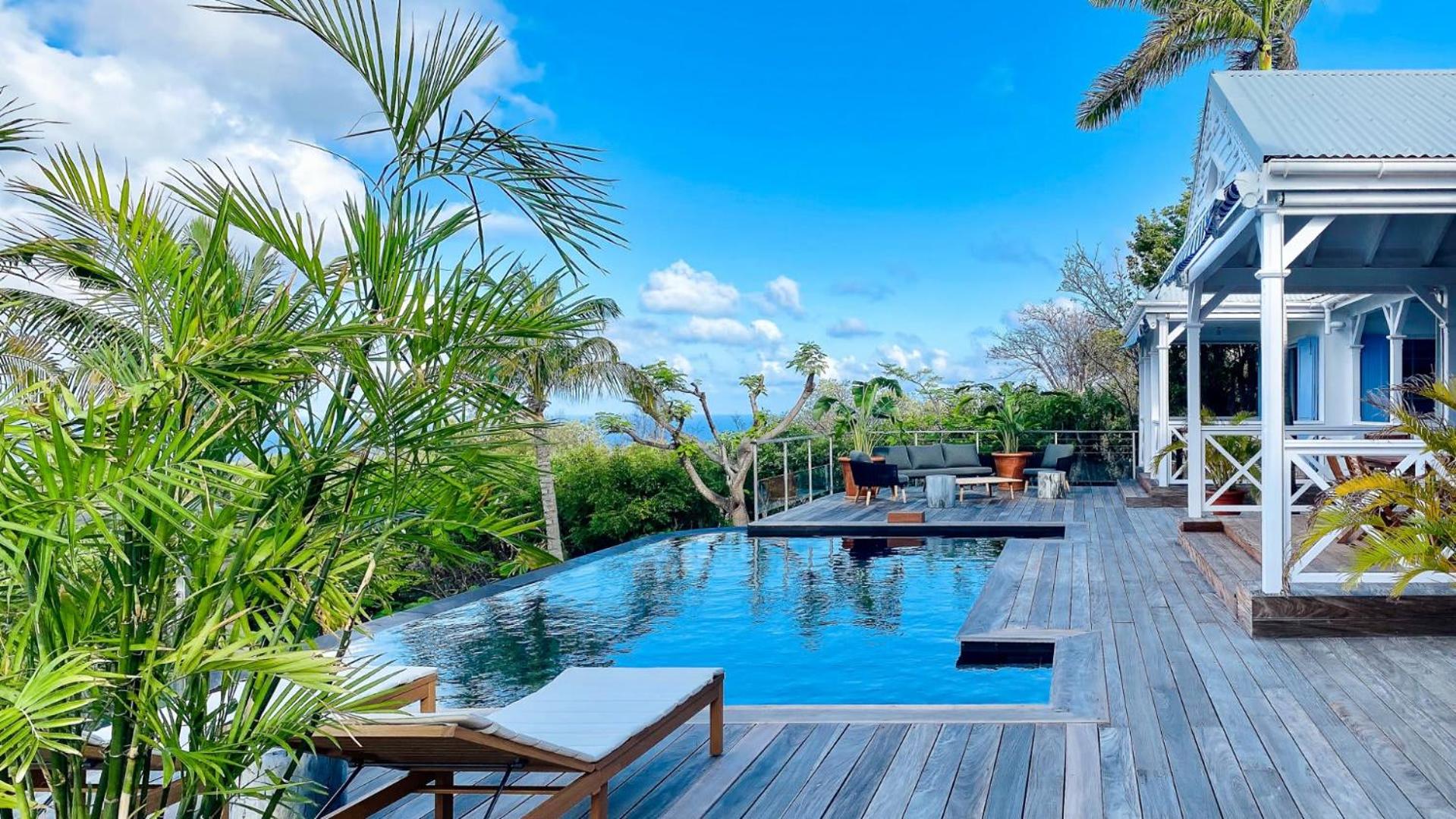 Ideally Located Gorgeous Villa
