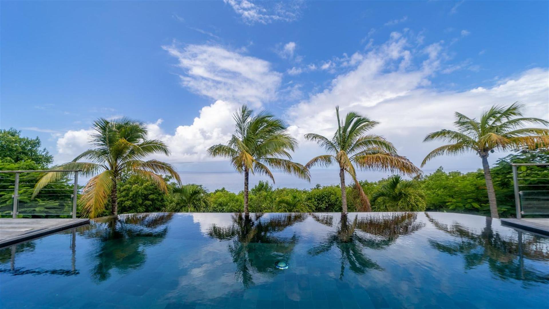 Ideally Located Gorgeous Villa