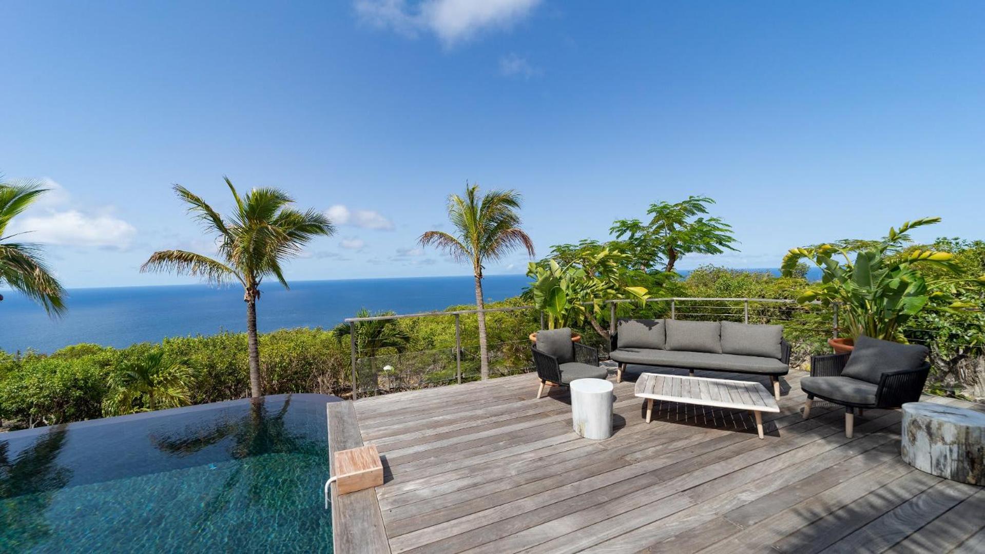 Ideally Located Gorgeous Villa