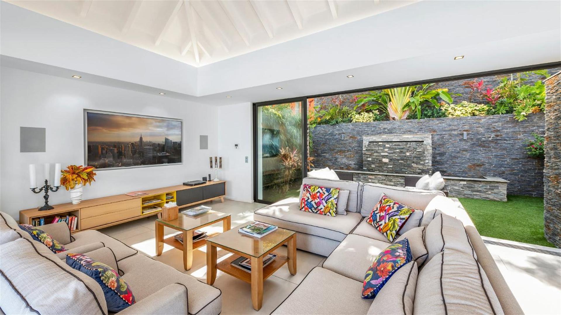 Architecture Jewel set on a hillside