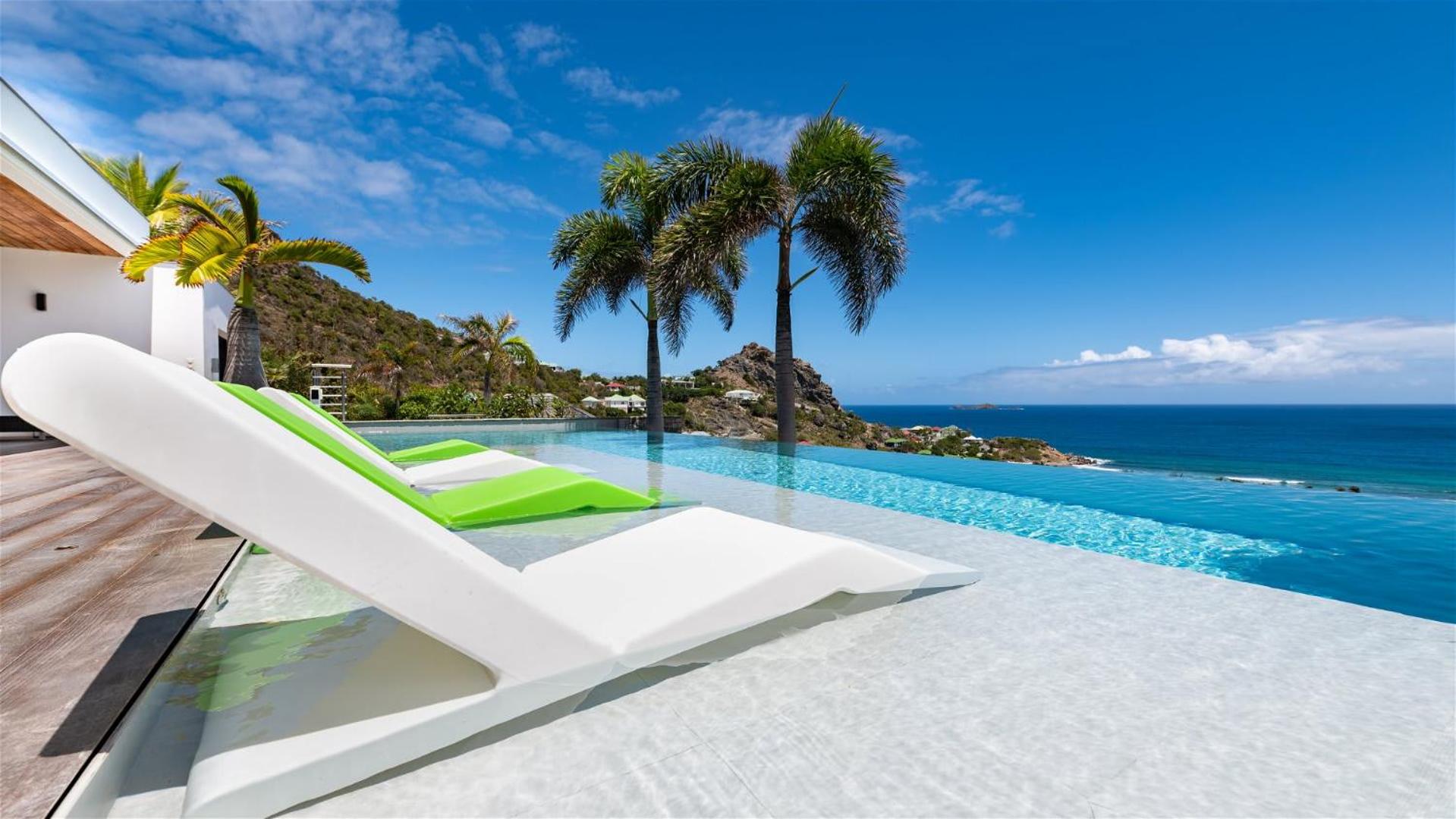 Architecture Jewel set on a hillside
