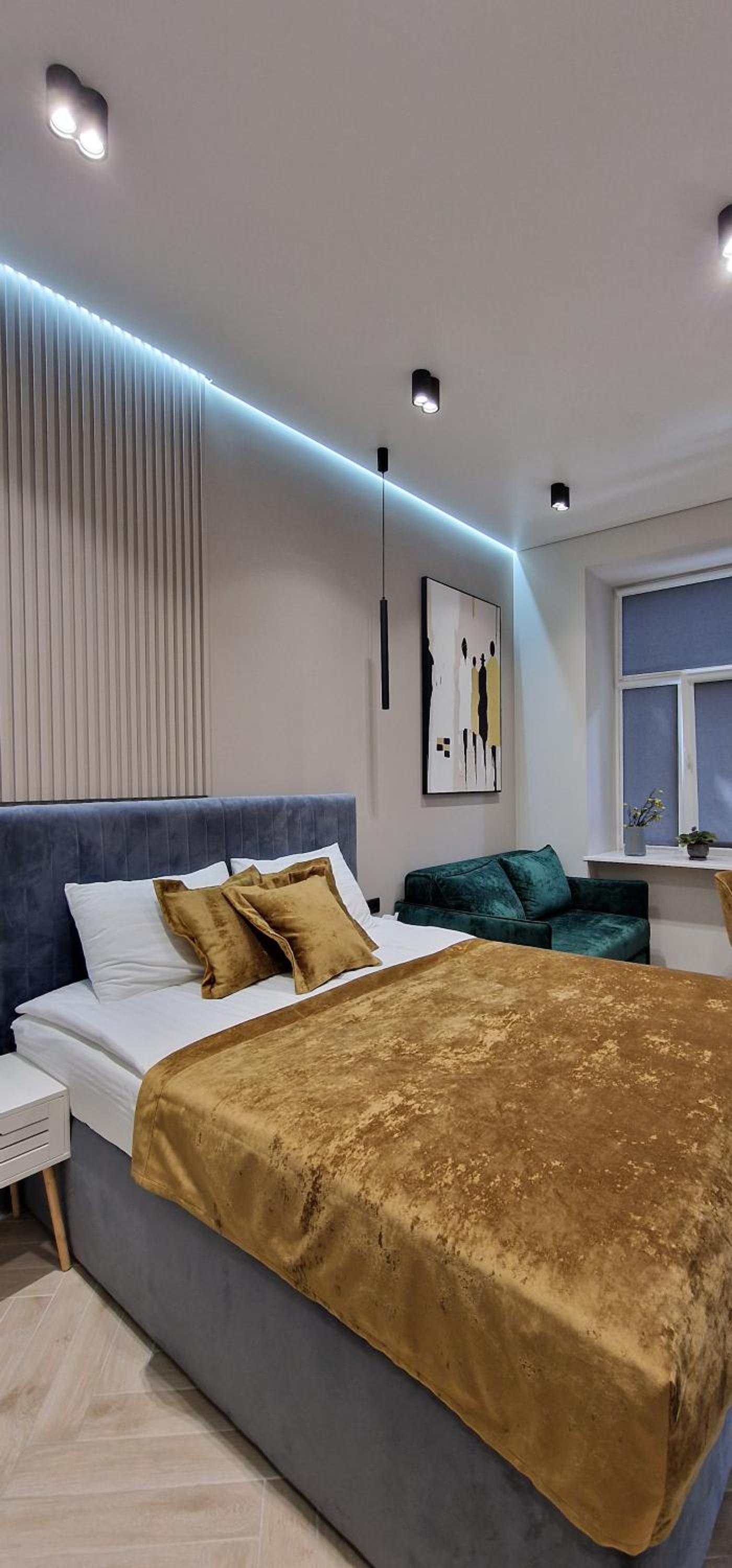 SOPRANO APARTMENT LEVYCKOGO 35 view 3