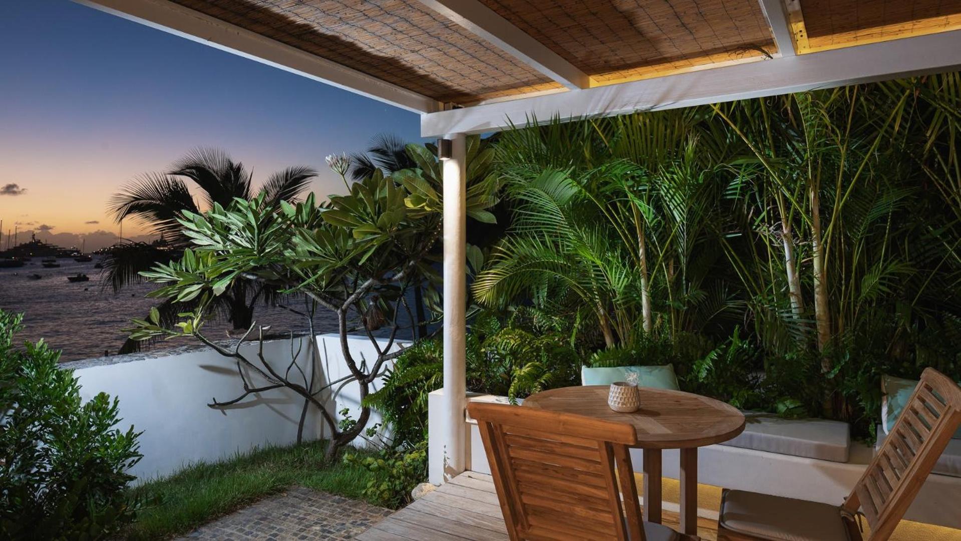 Caribbean Style Villa with Lush Environment