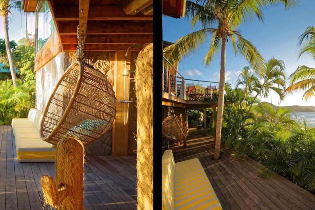 Sunset Rays Villa with Balinese Style in Pointe Milou