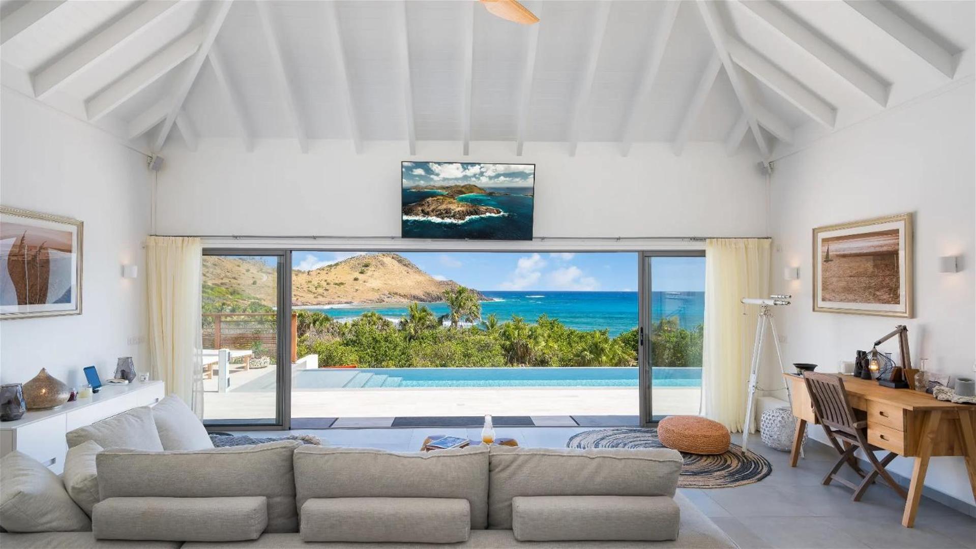 Villa Blown By The Tropical Glow Of The Caribbean