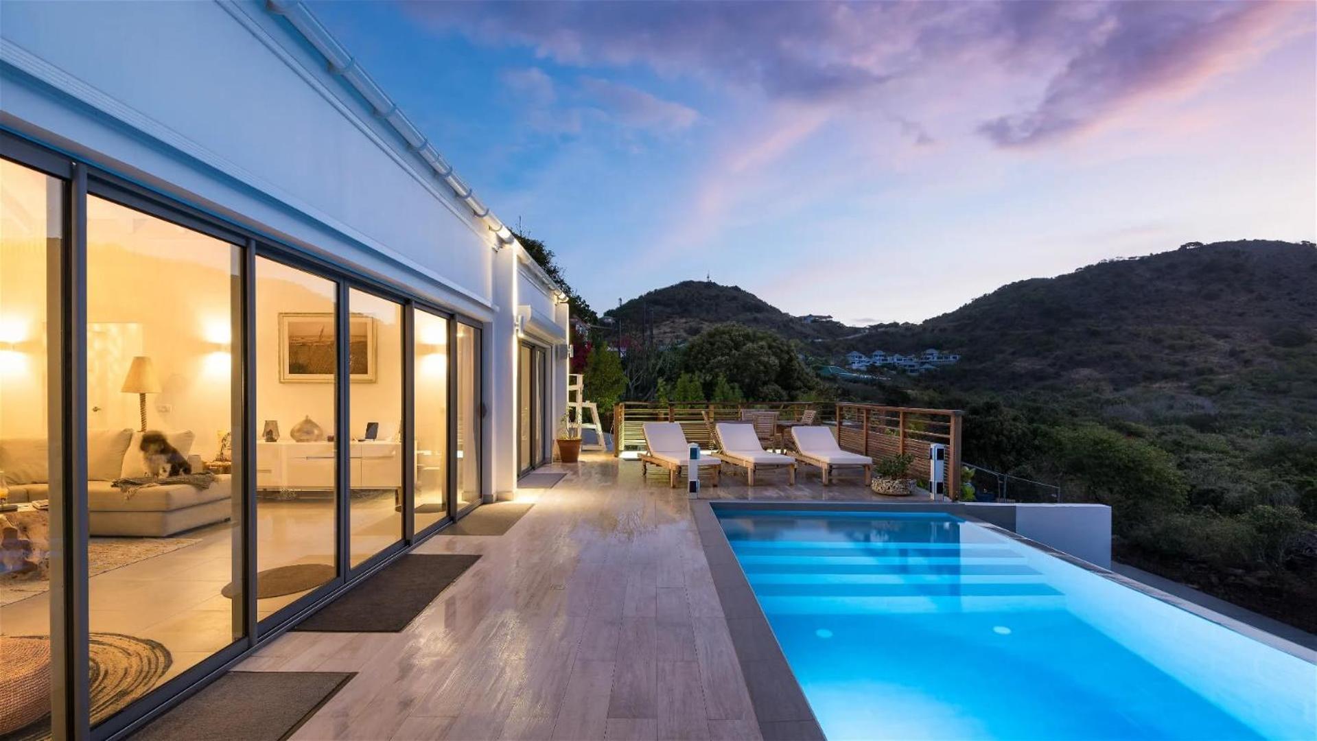Villa Blown By The Tropical Glow Of The Caribbean