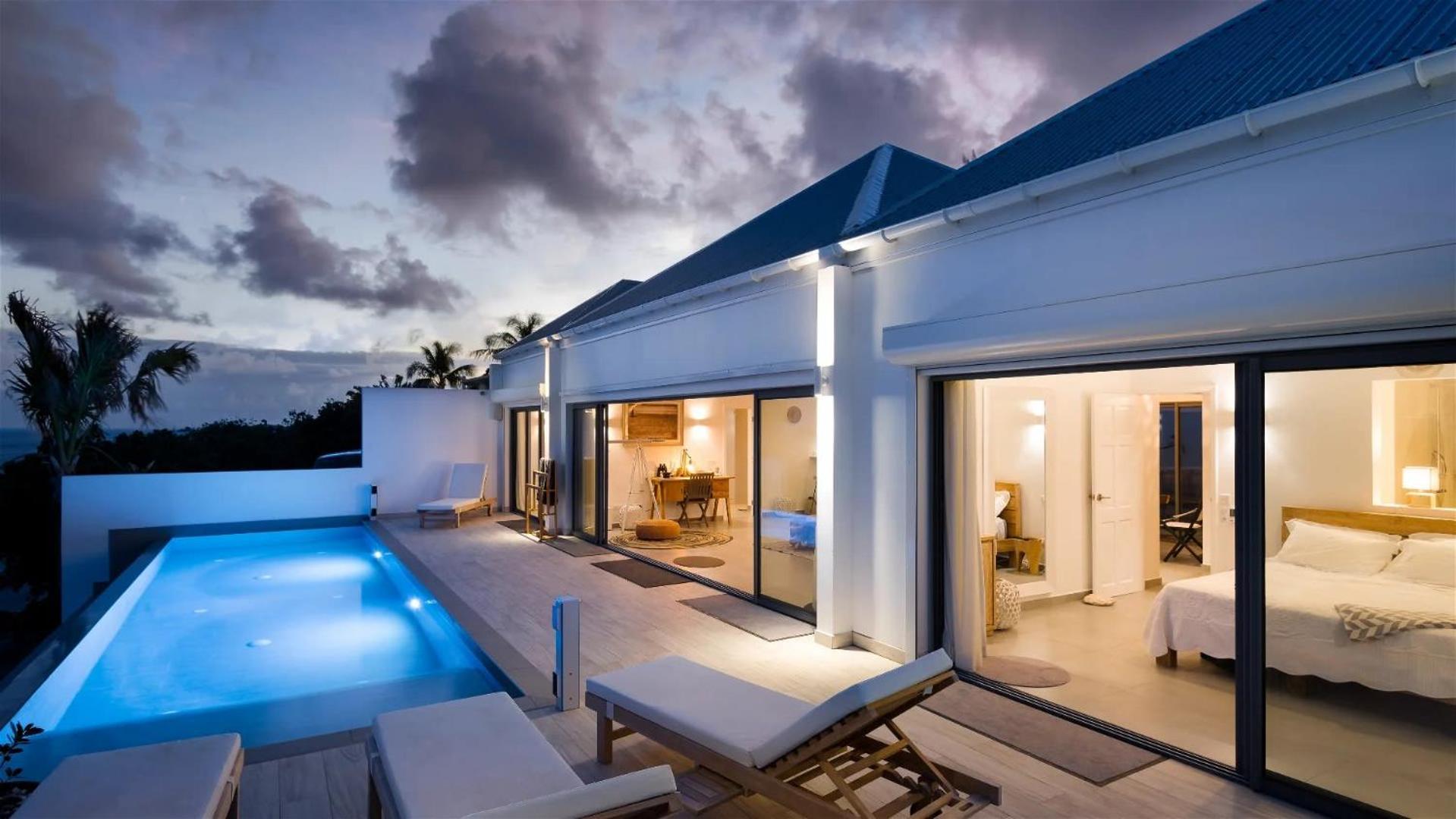 Villa Blown By The Tropical Glow Of The Caribbean