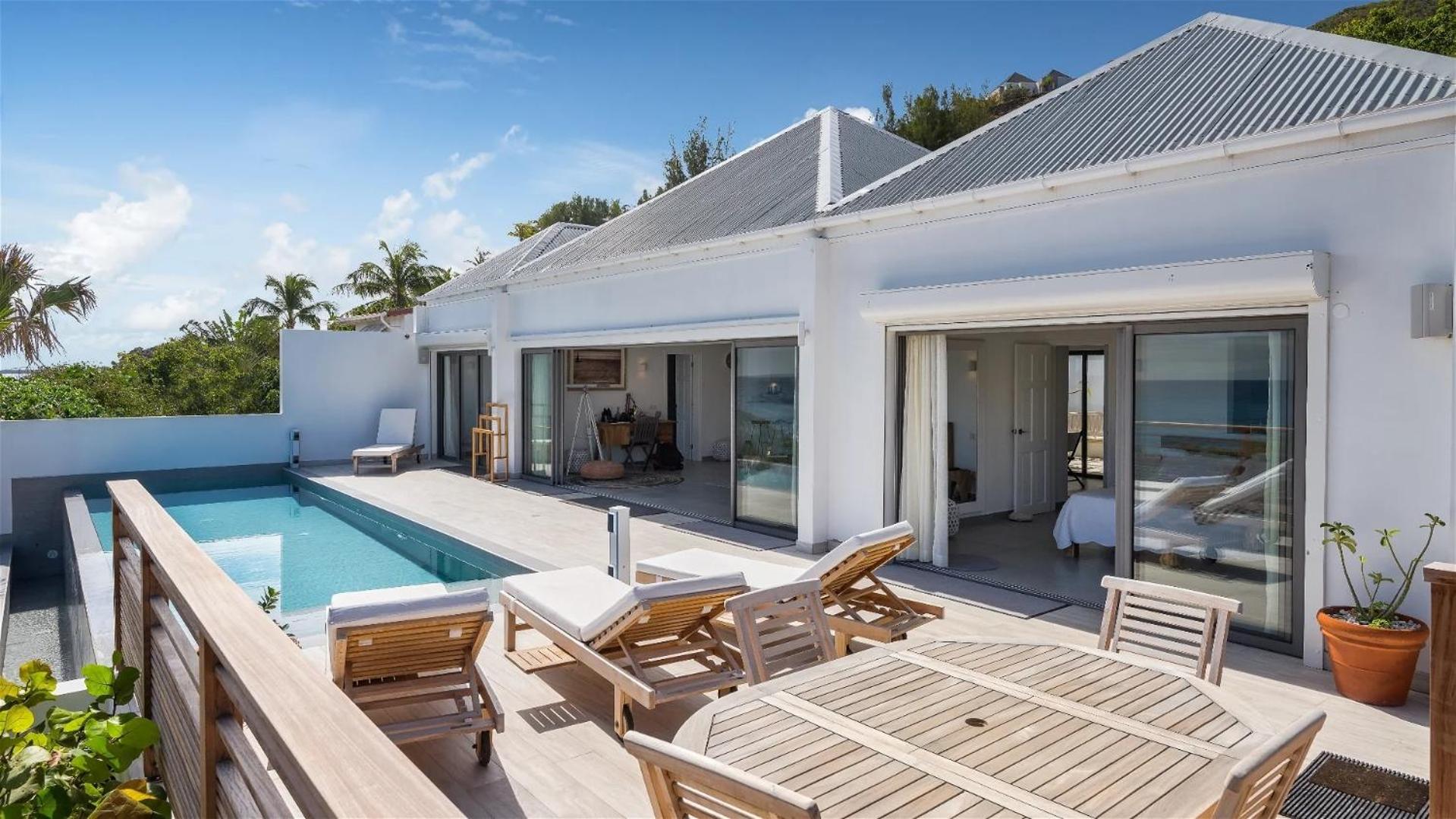 Villa Blown By The Tropical Glow Of The Caribbean