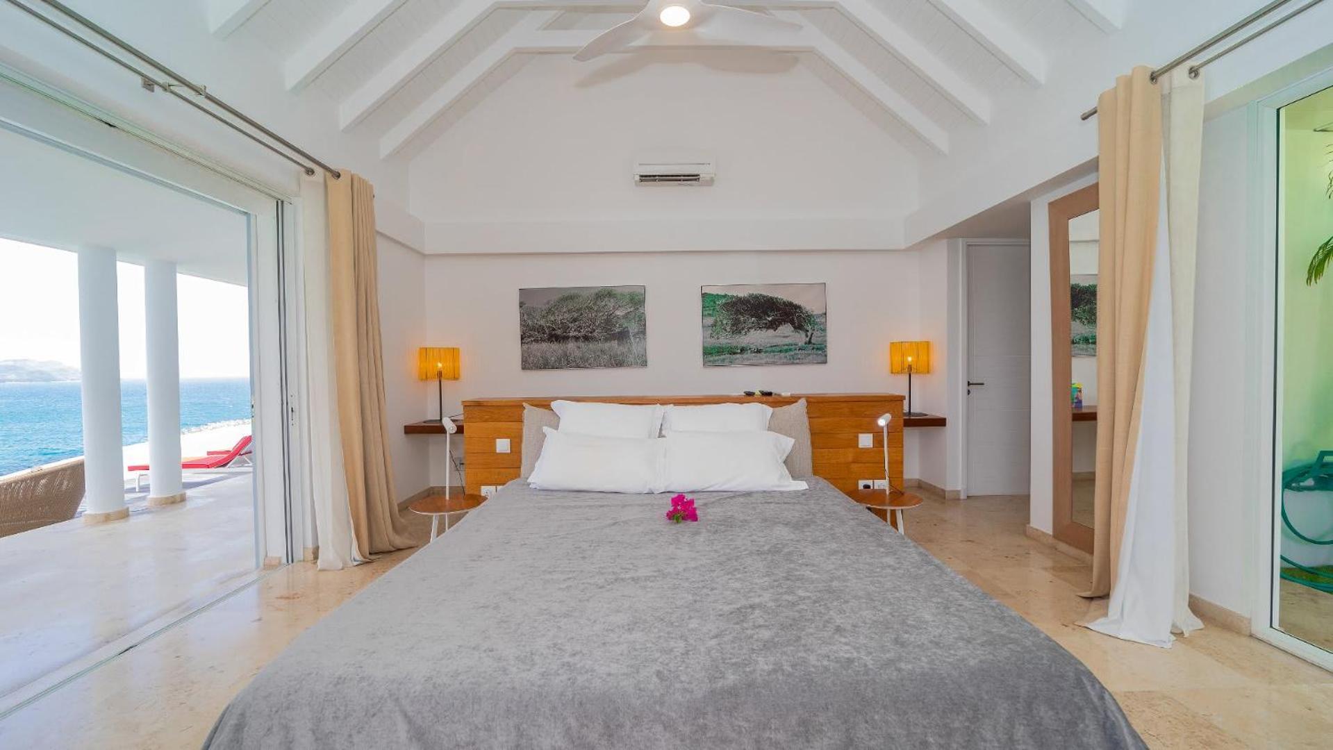 Superb Villa with Tasteful Decoration