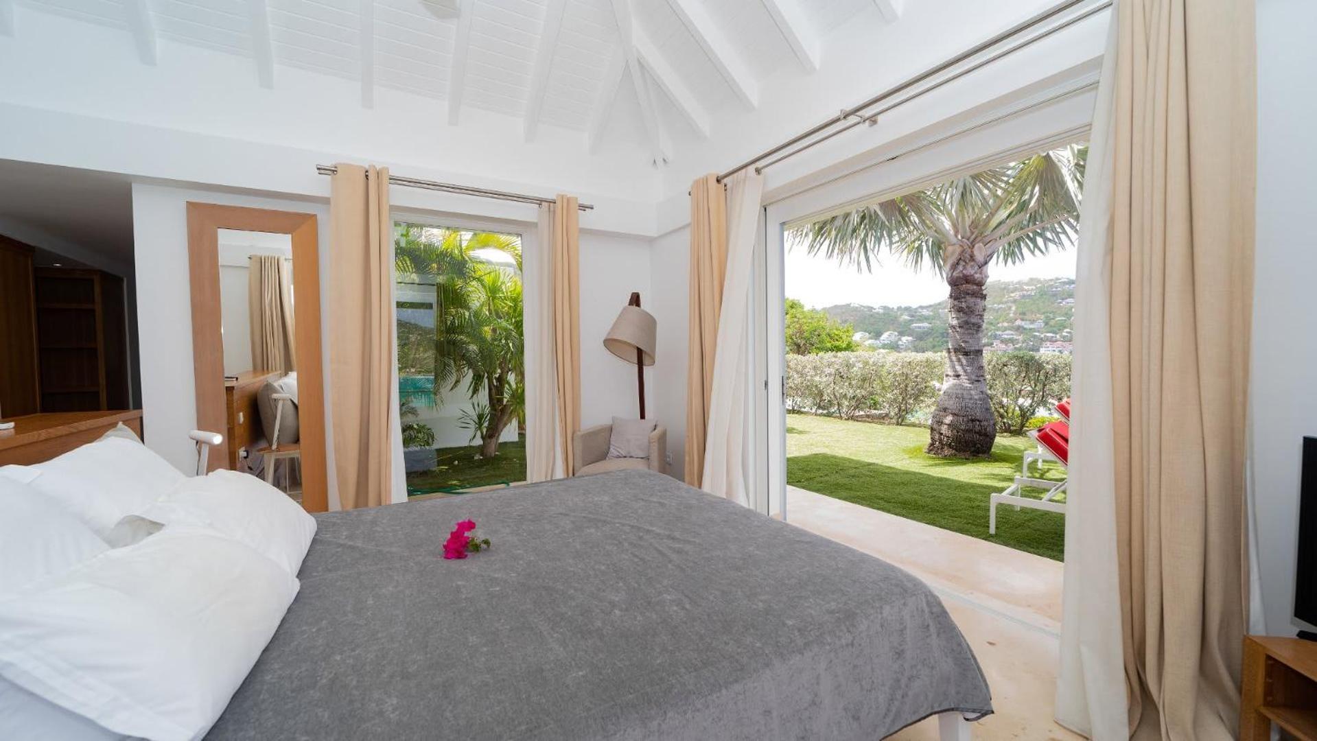 Superb Villa with Tasteful Decoration