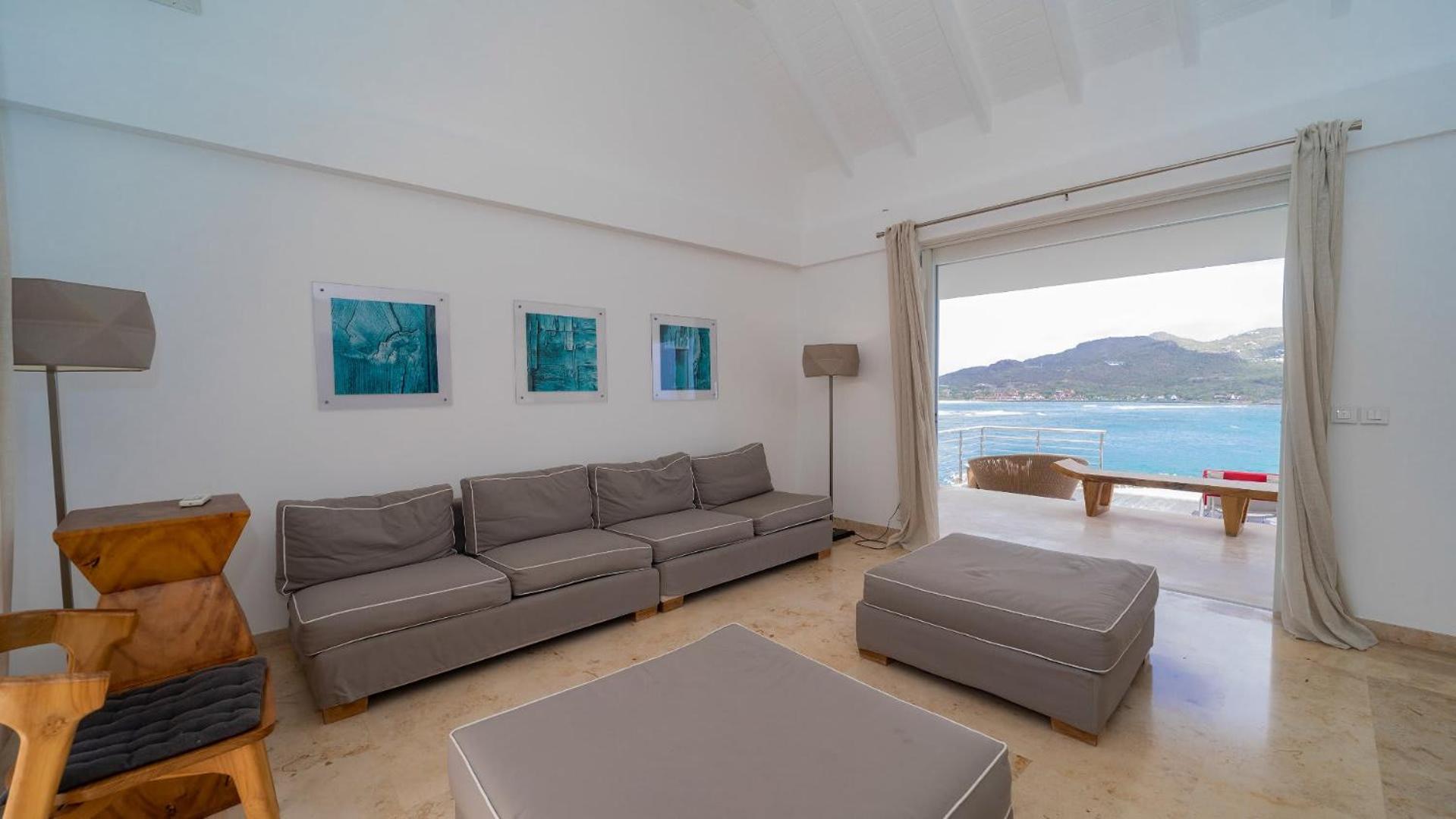 Superb Villa with Tasteful Decoration