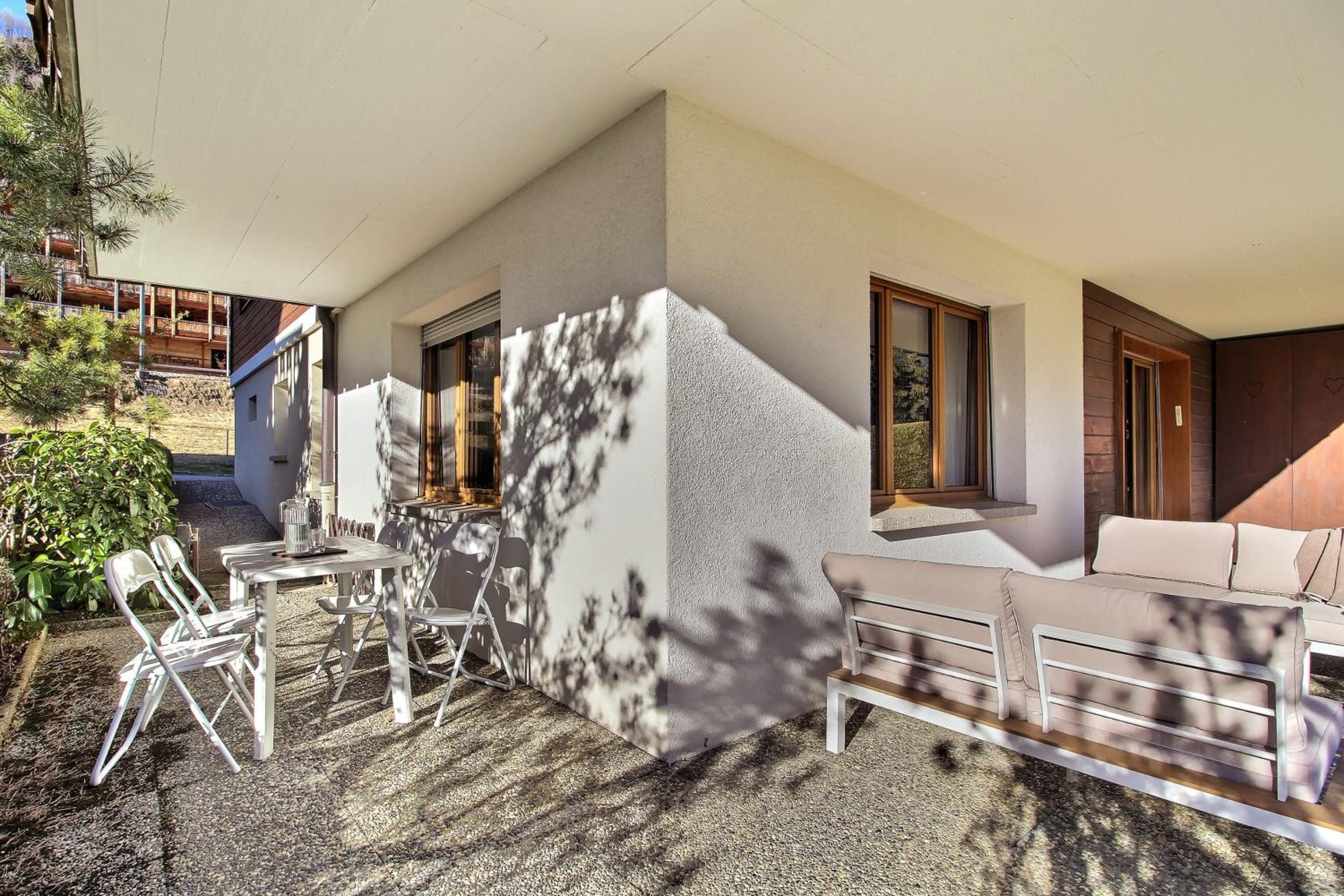 Tranquil location, terrace & relaxation
