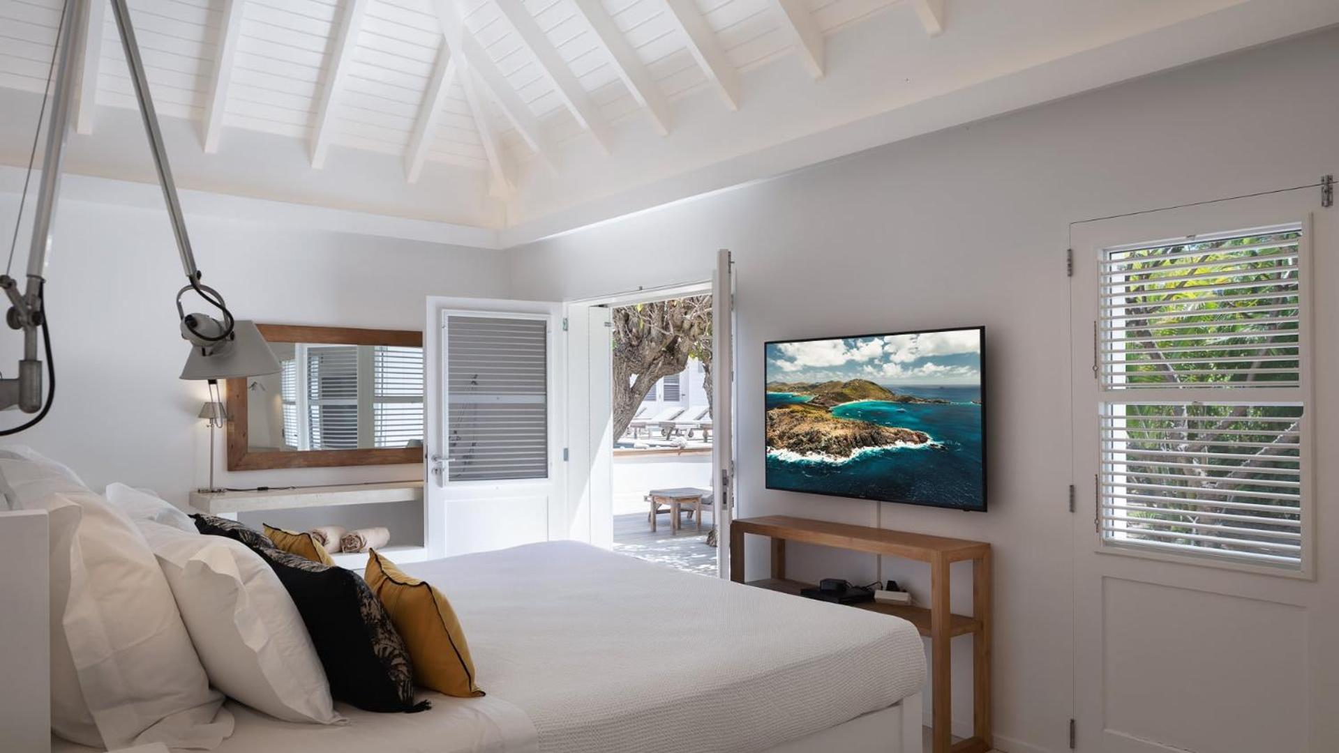 Villa Located in a Peaceful Environment