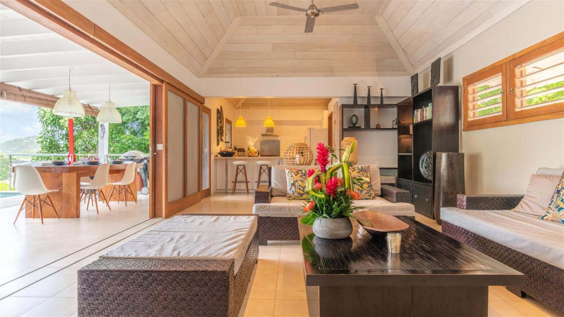 Asian inspired villa in a lush vegetation