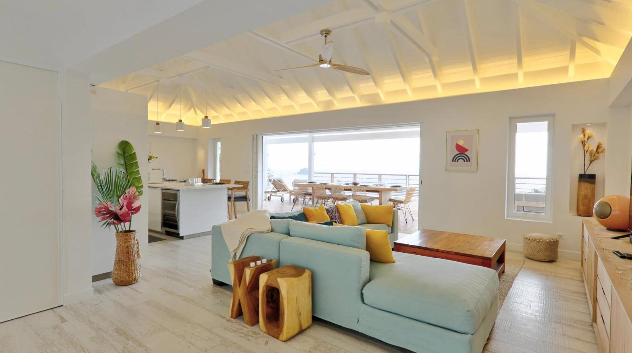 Breathtaking Villa with Unparalleled Sunset View
