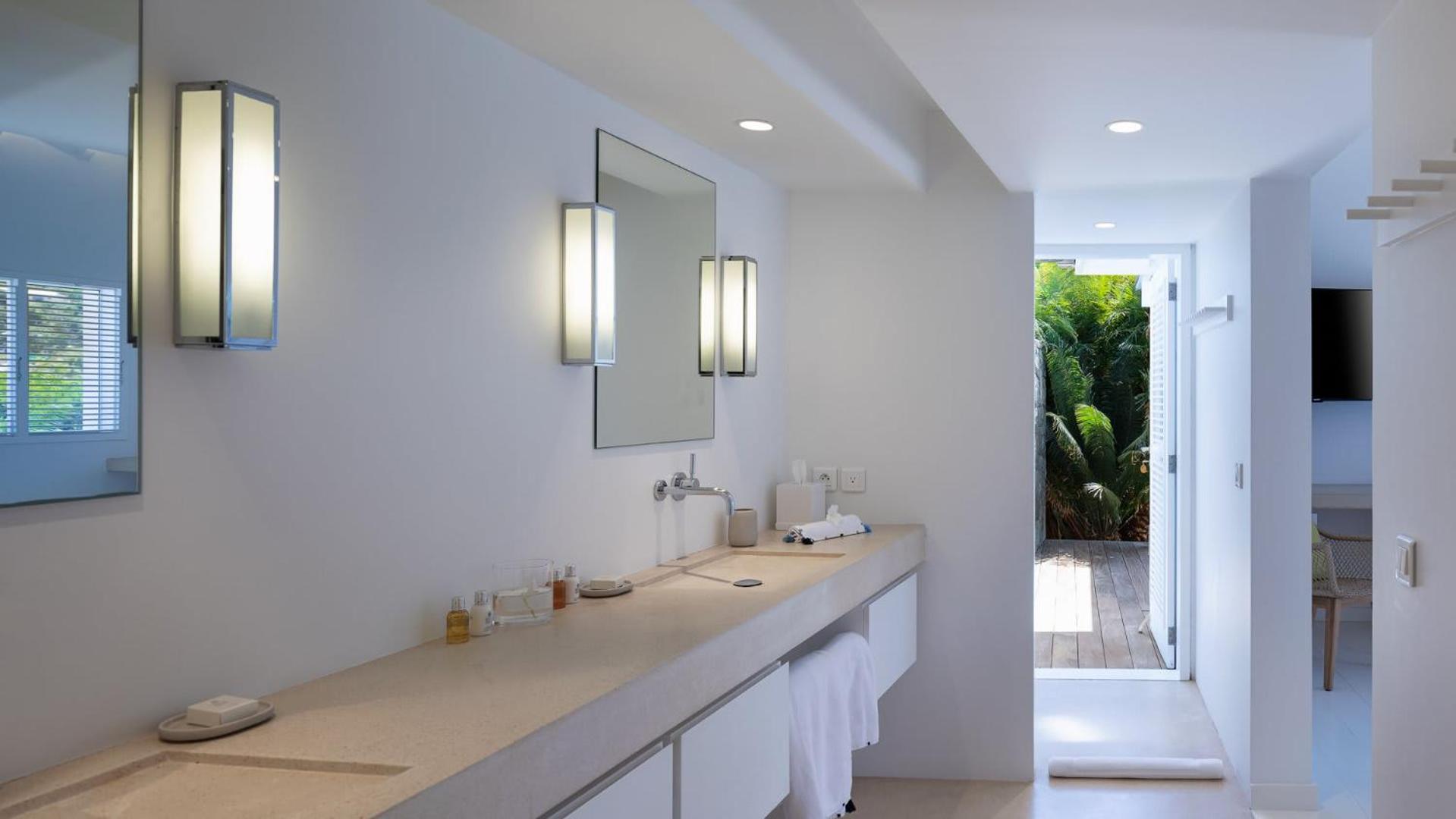Villa Located in a Peaceful Environment