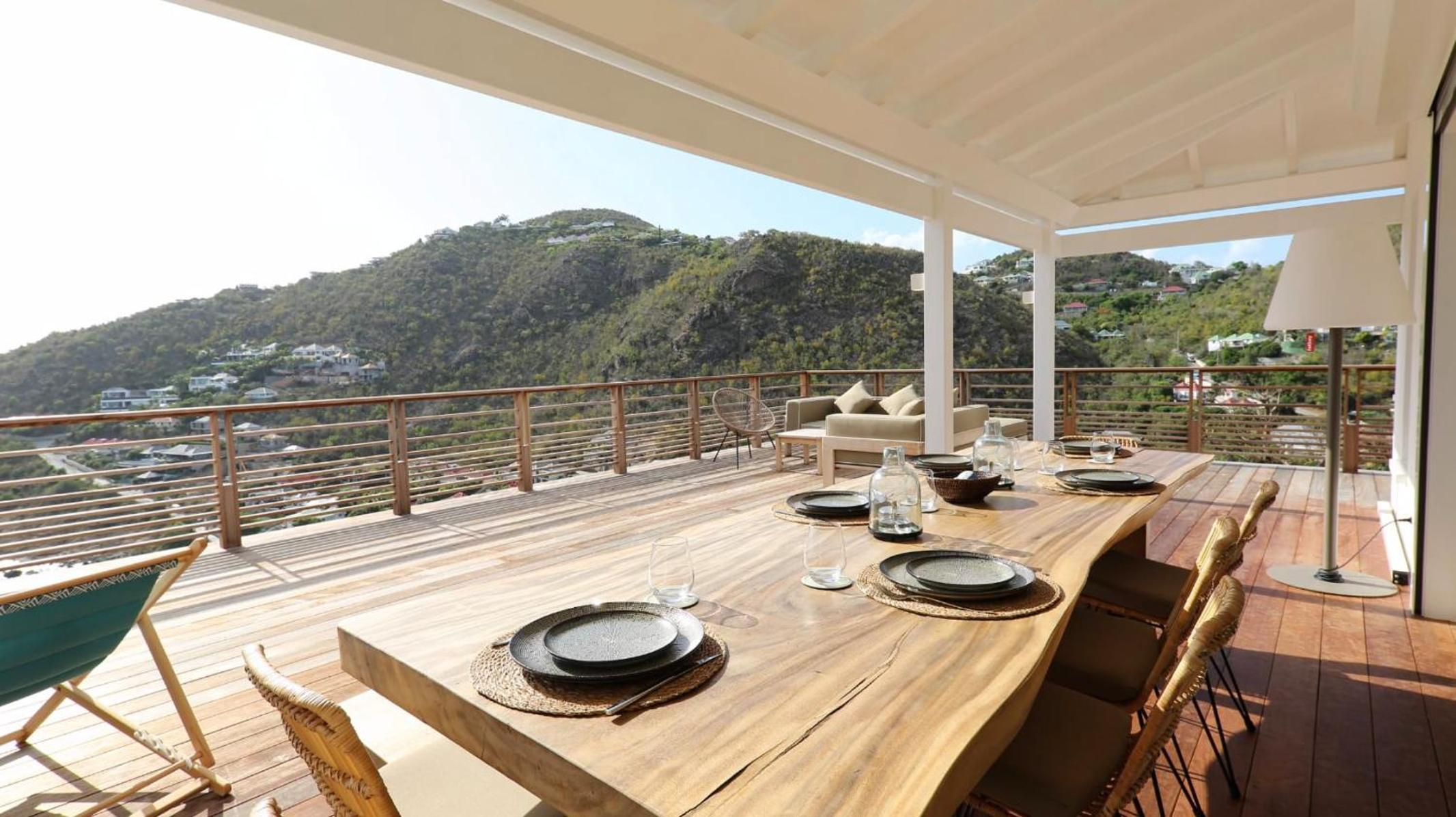 Breathtaking Villa with Unparalleled Sunset View