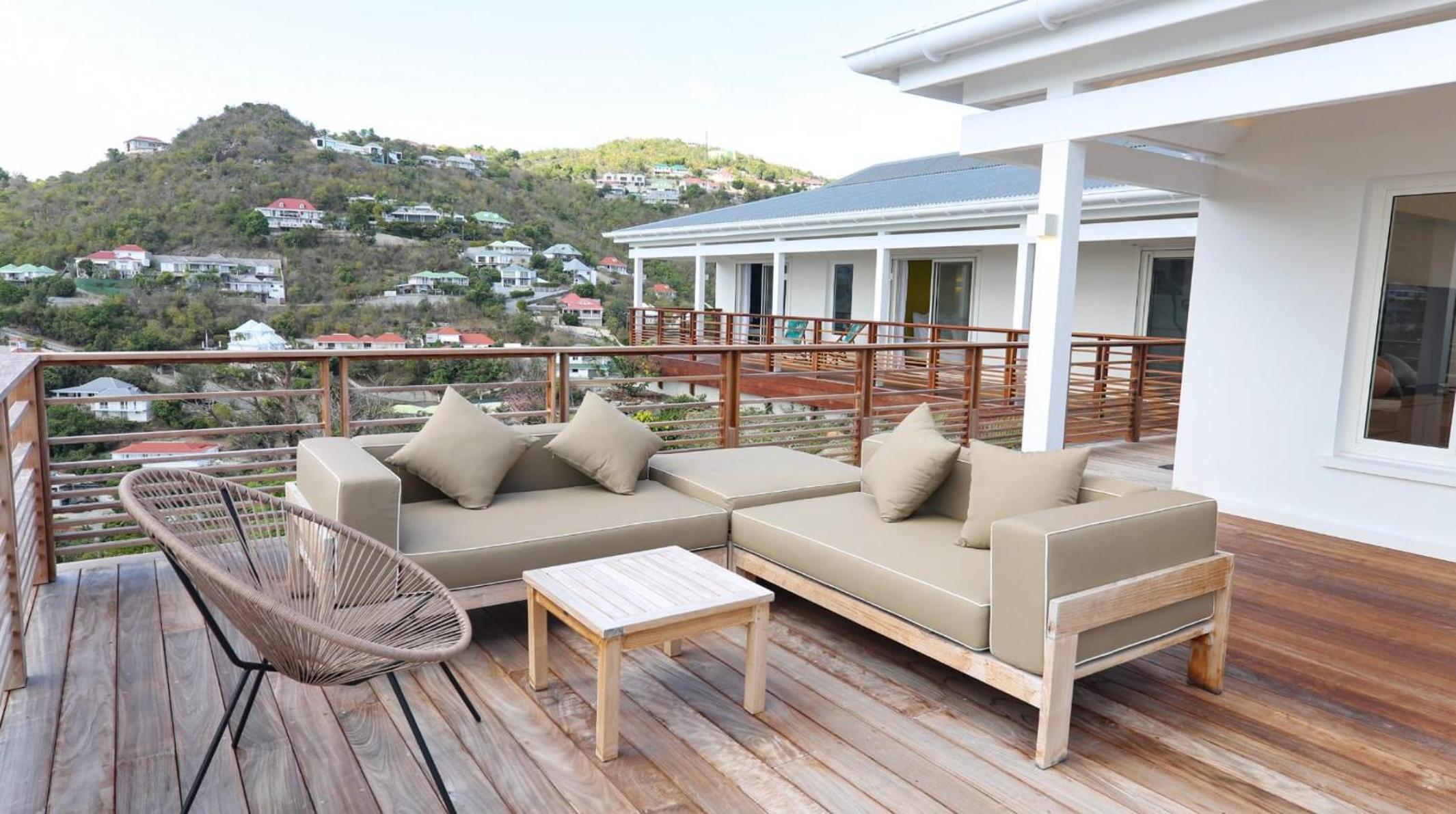 Breathtaking Villa with Unparalleled Sunset View