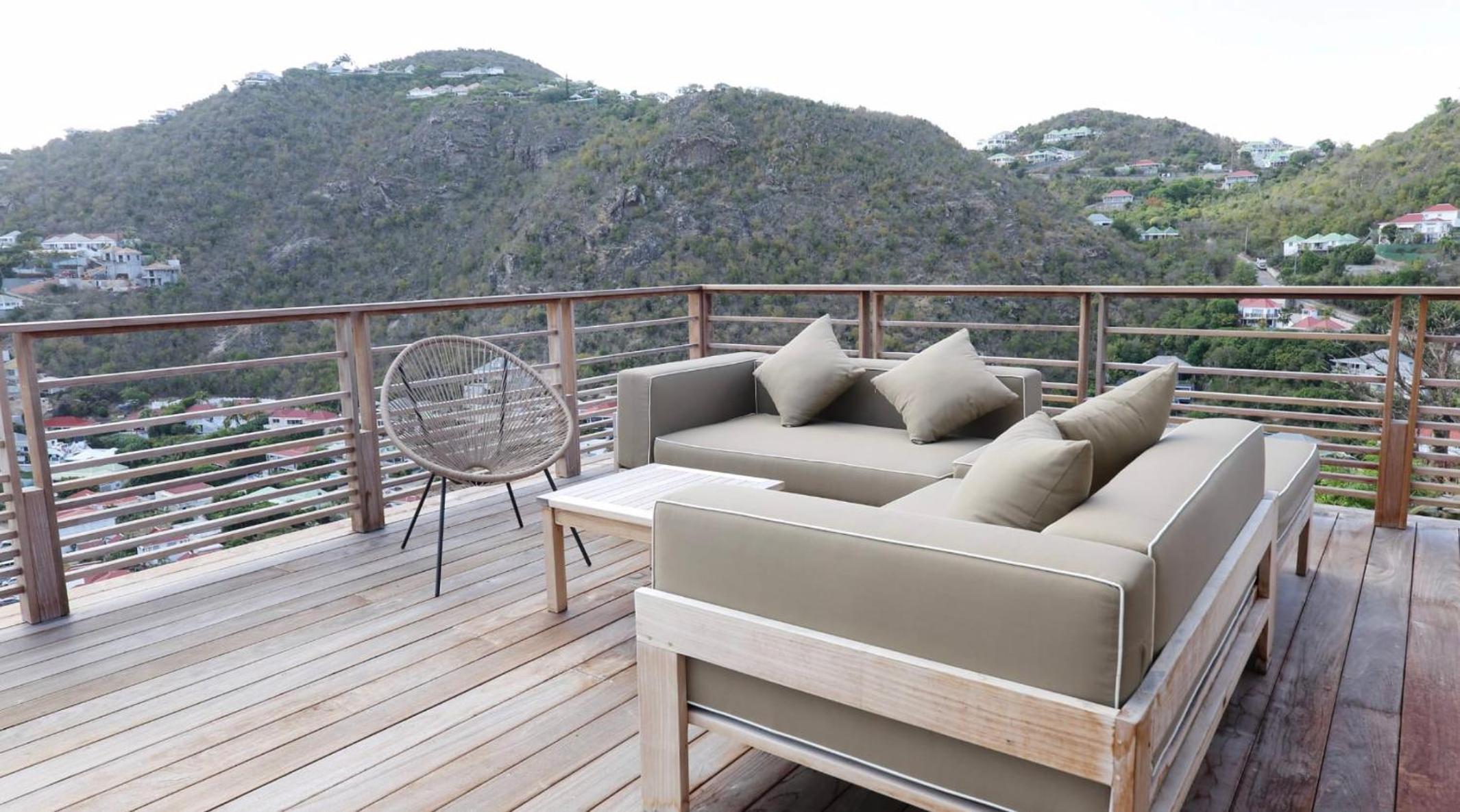 Breathtaking Villa with Unparalleled Sunset View