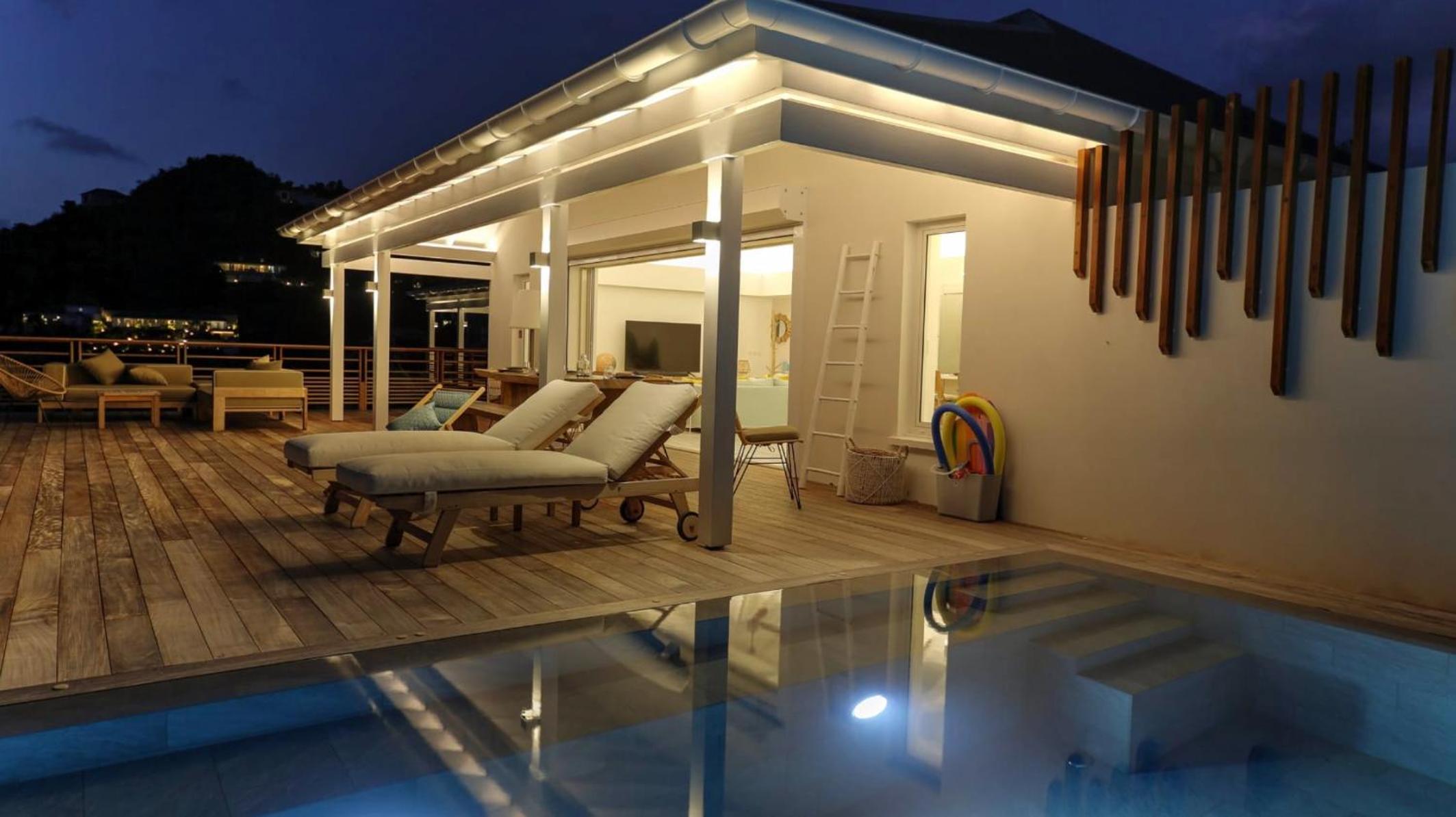 Breathtaking Villa with Unparalleled Sunset View