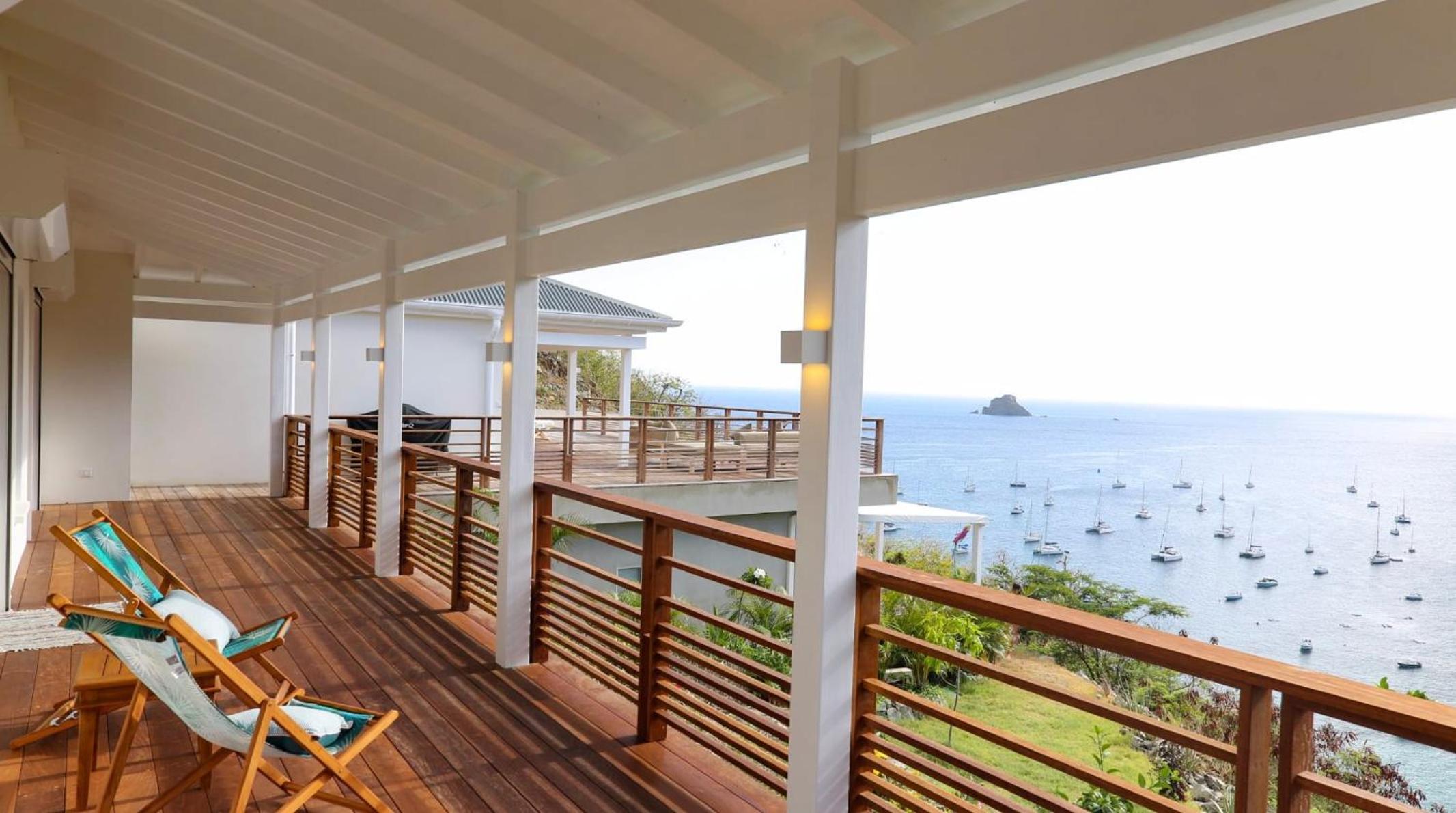 Breathtaking Villa with Unparalleled Sunset View