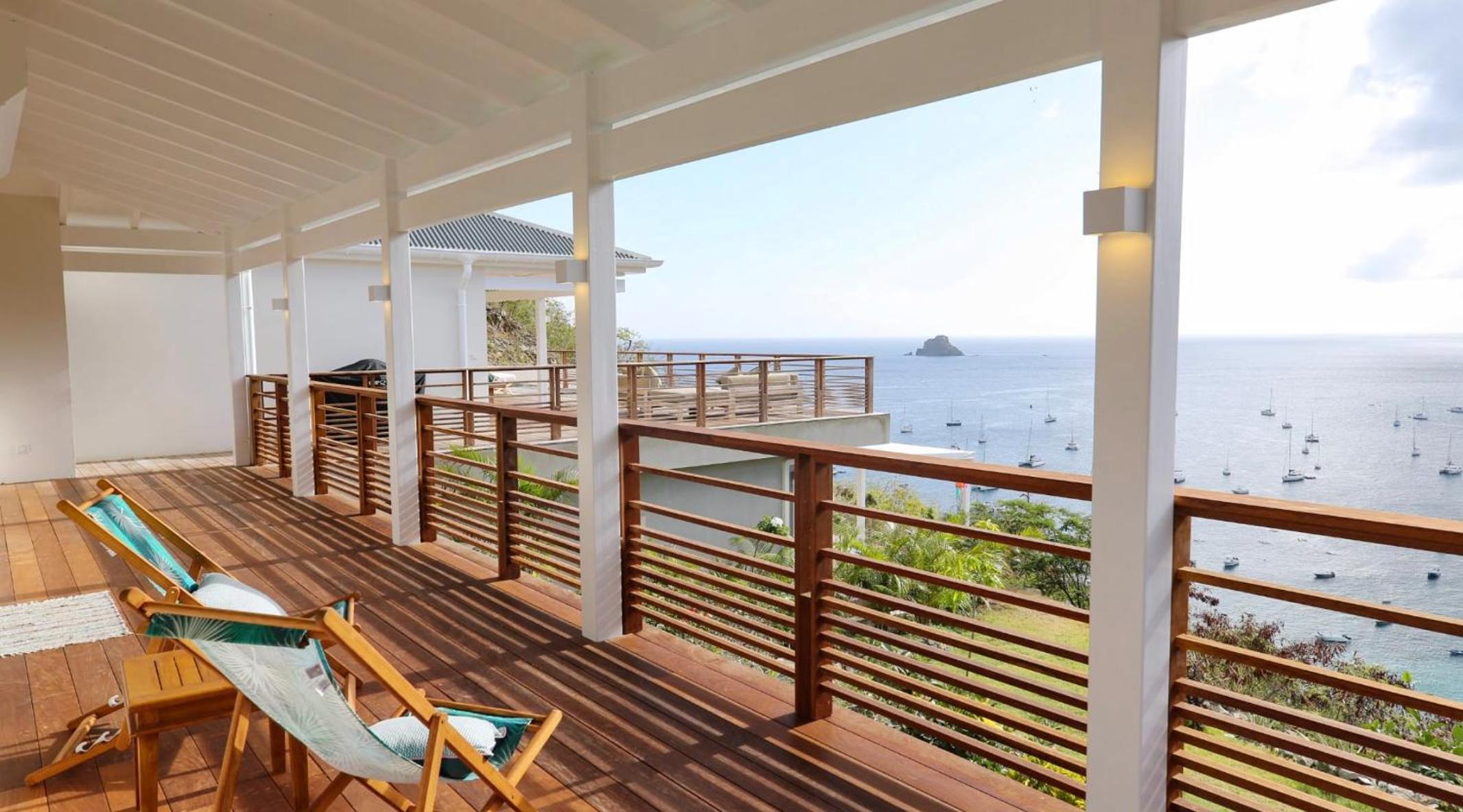 Breathtaking Villa with Unparalleled Sunset View