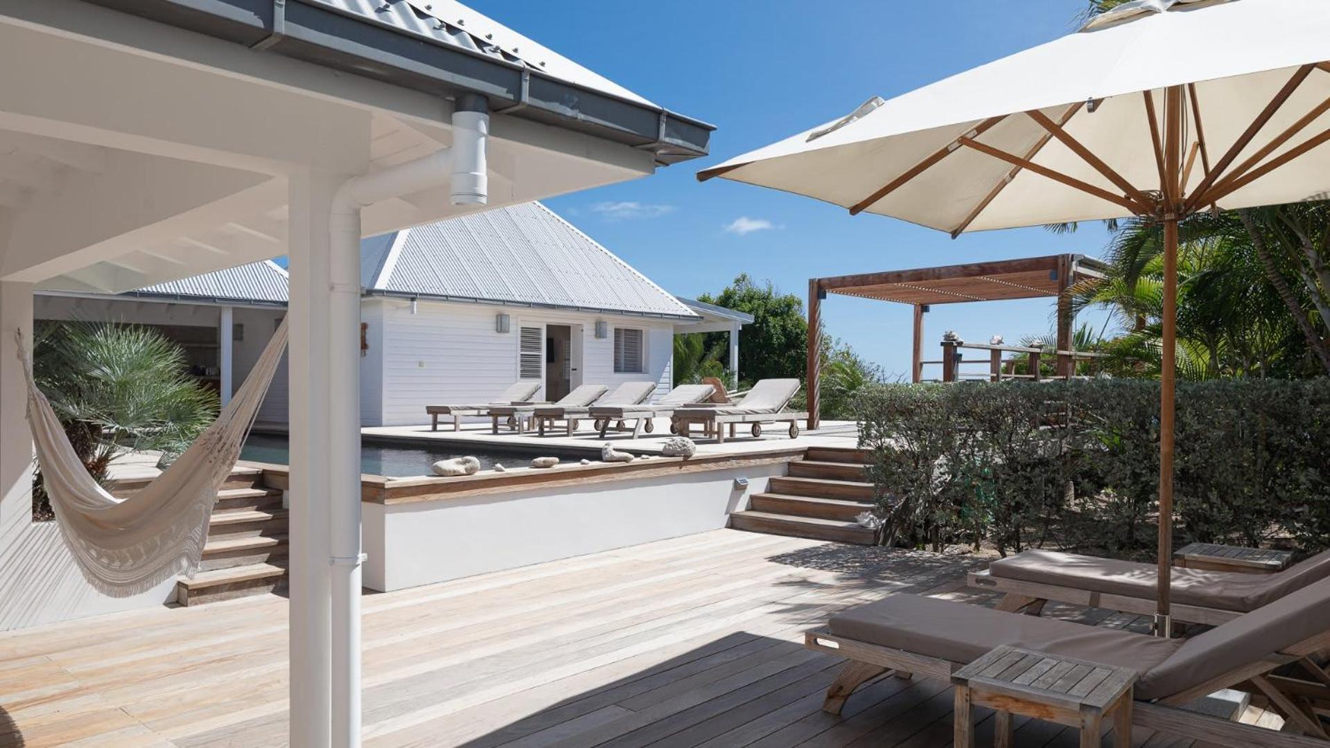 Villa Located in a Peaceful Environment